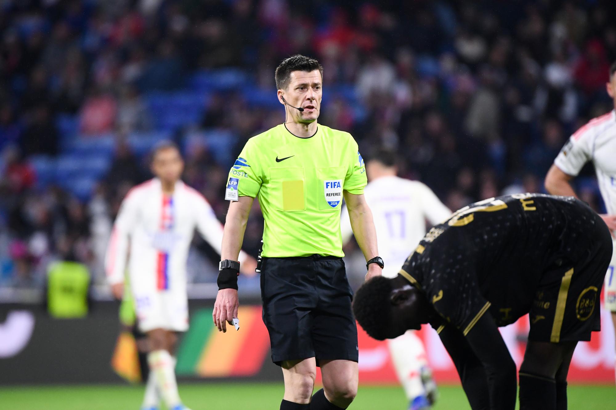 Ligue 1 : la sonorisation arbitrale utilisée pour la première fois lors de Lyon-Lorient
