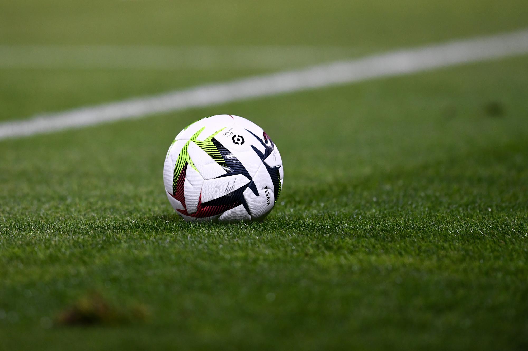 Au Paraguay, un joueur marque un but inimaginable après avoir raté son penalty