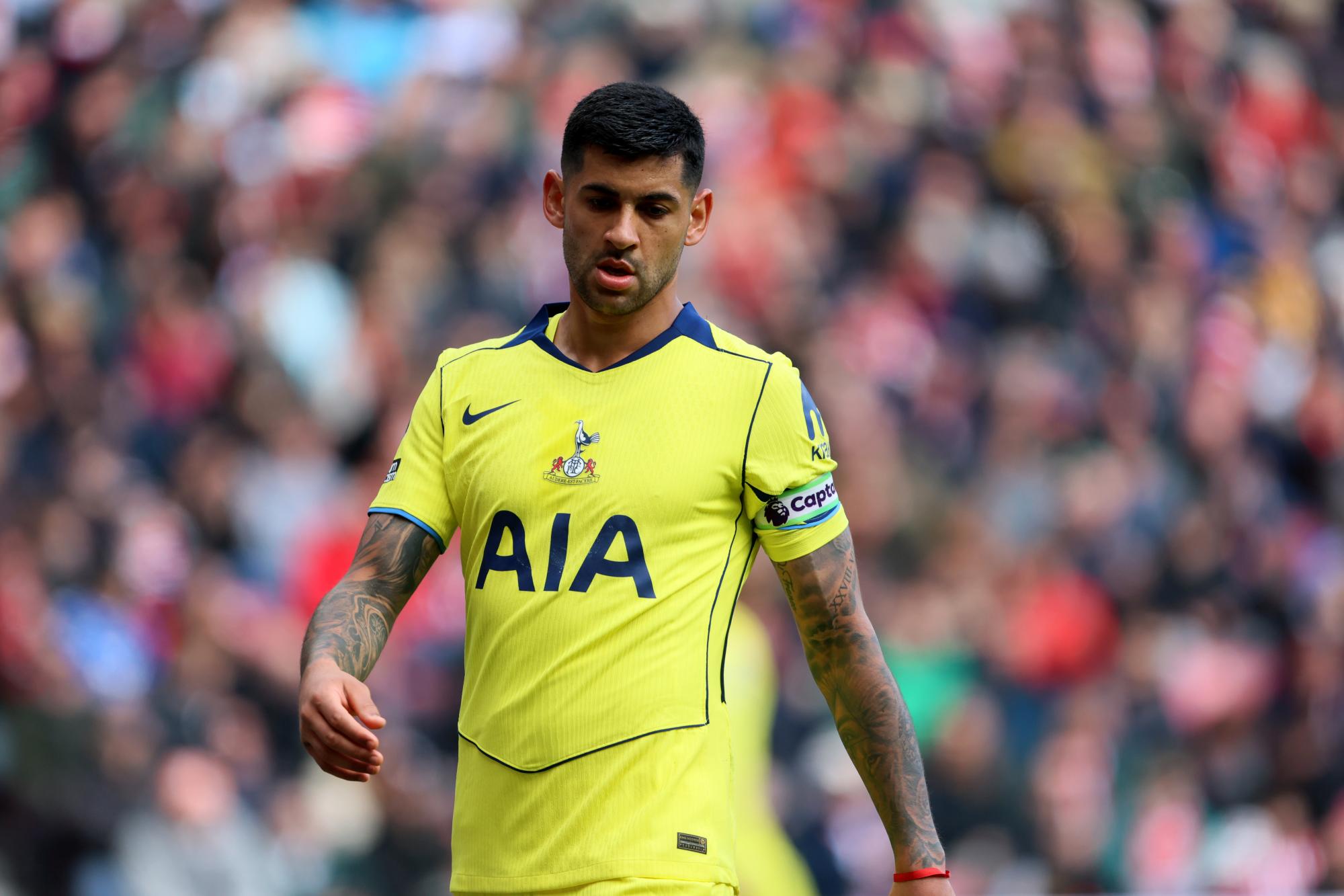 Le capitaine argentin Cristian Romero va manquer toute la fin de saison avec Tottenham et De Zerbi