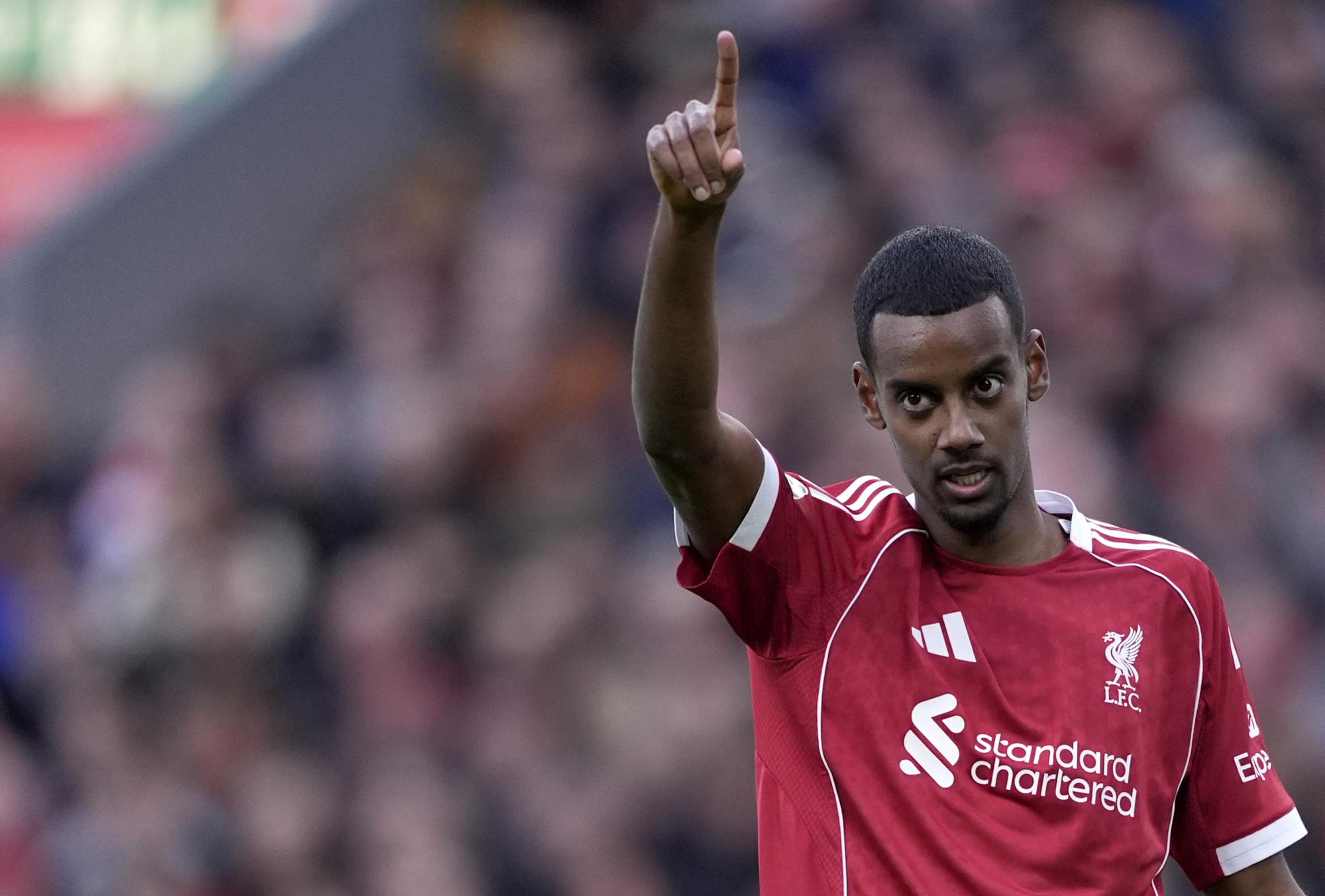 Ligue des champions : Arne Slot dévoile son plan avec la titularisation d'Alexander Isak, de retour d'une longue blessure