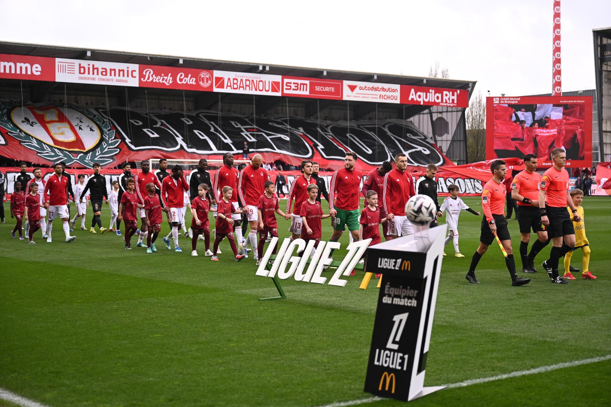 Ligue 1 : le Stade Brestois co-organise un job dating pour aider le CHU de Brest à recruter