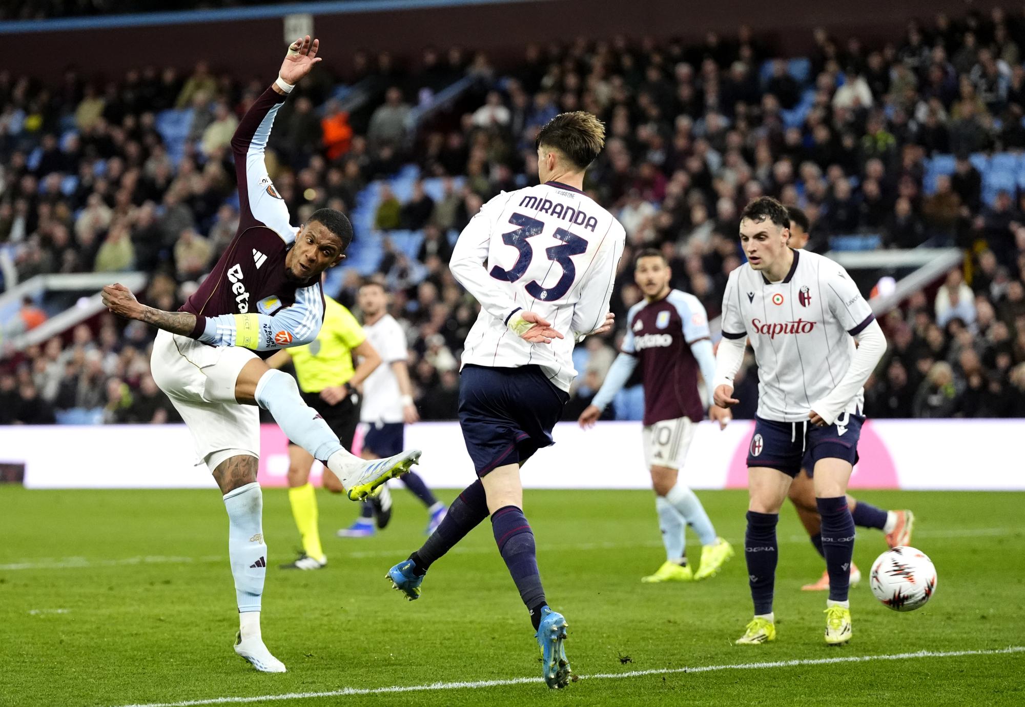 Ligue Europa - Aston Villa étrille Bologne, Braga renverse le Betis et Forest élimine Porto