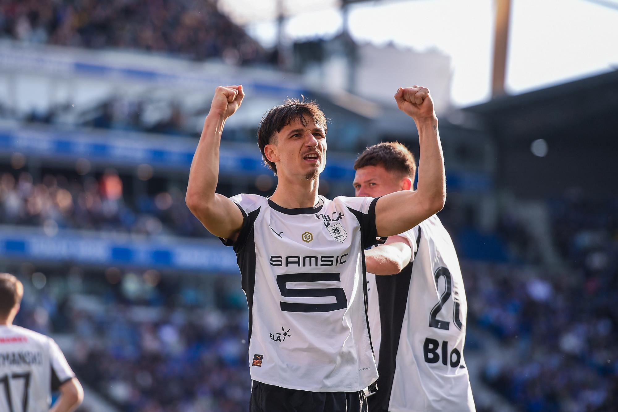 Ligue 1 : Rennes fait la bonne opération du week-end dans la course à l'Europe face à Strasbourg, Brest rattrape Nantes dans le temps additionnel et le Paris FC cale à Metz