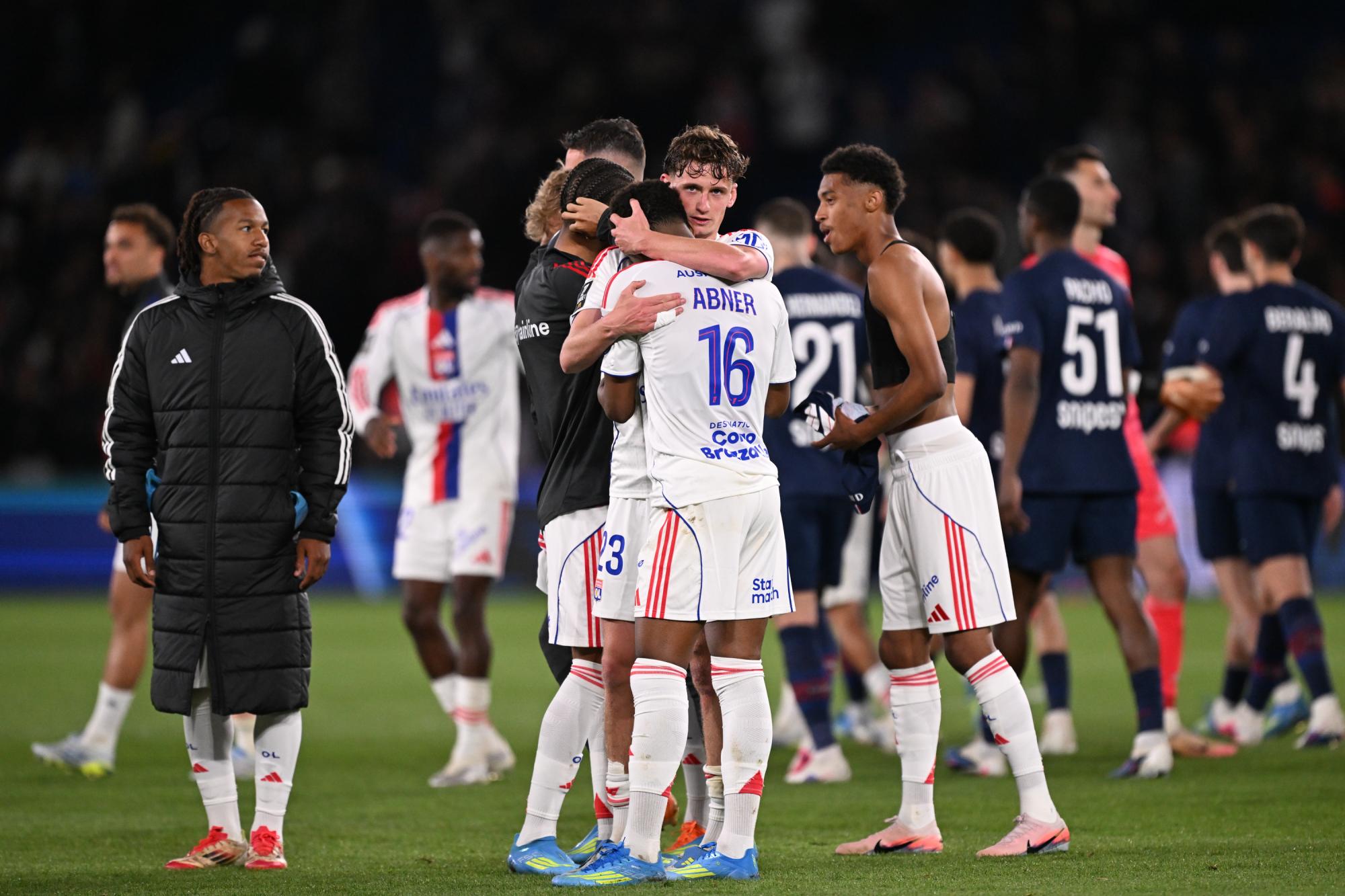 Ligue 1 : L'Olympique lyonnais devant Lille en championnat grâce aux deux victoires lyonnaises lors des confrontations directes