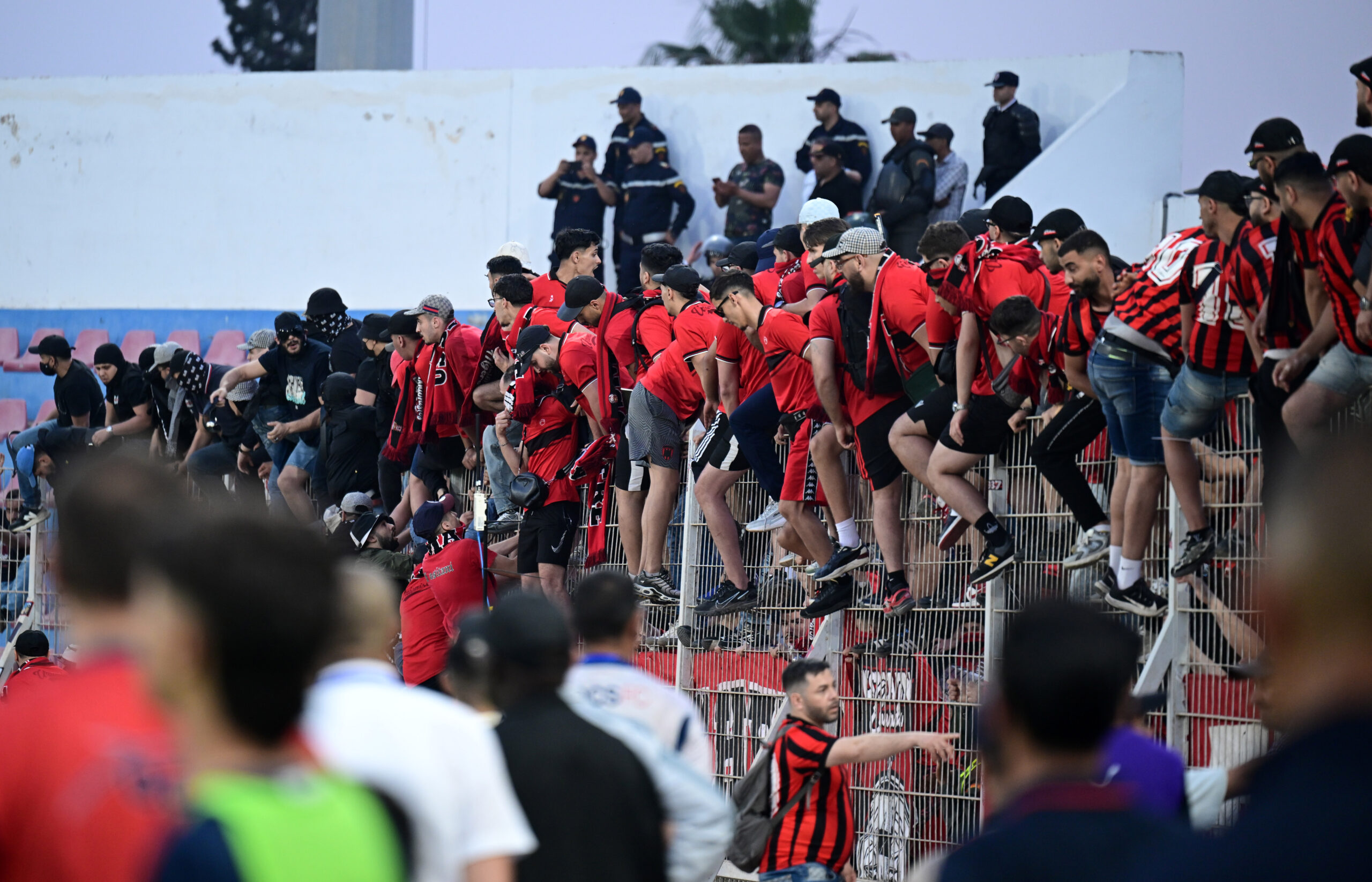 Débordements et affrontements en demi-finales de la Coupe de la CAF