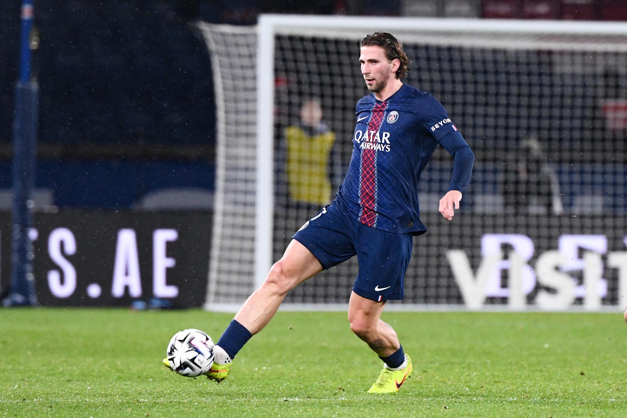 PSG : Que faire du défenseur Illia Zabarnyi en difficulté au Paris Saint-Germain ?