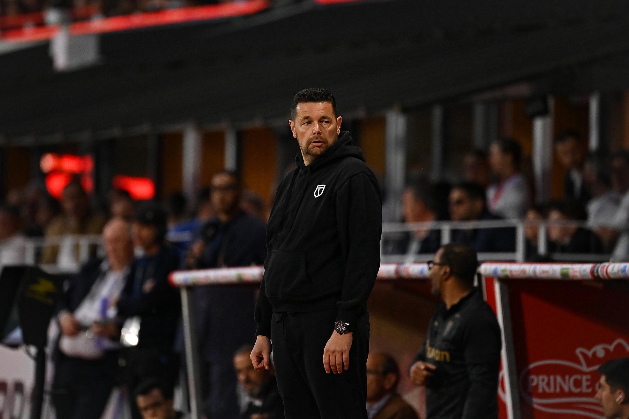 Ligue 1 - Pierre Sage s'est senti trahi par certains de ses joueurs lors du match nul face à Brest