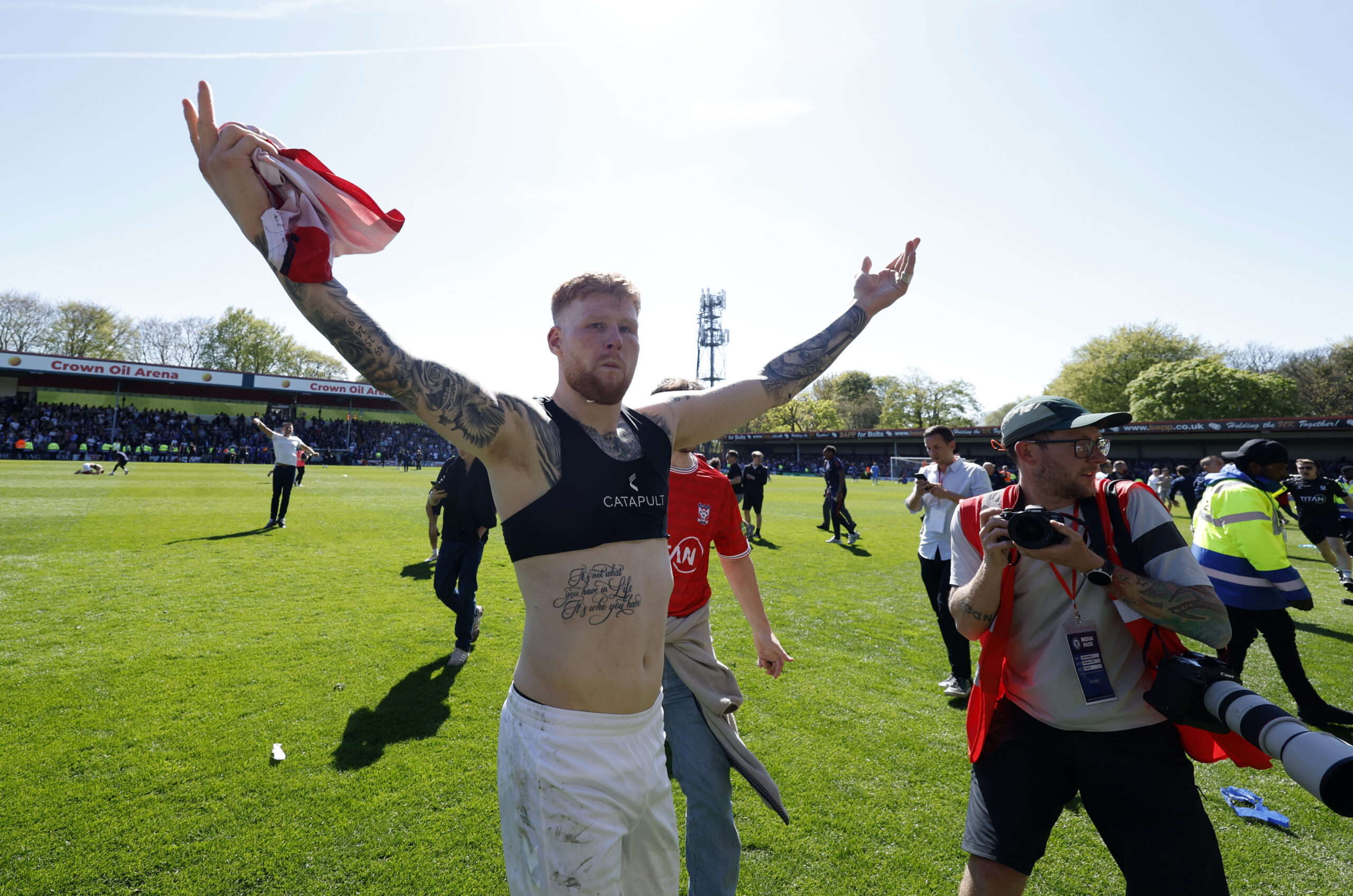 York City remporte la cinquième division anglaise dans un scenario de folie temps additionnel
