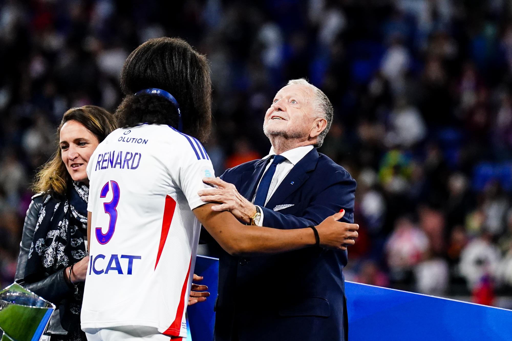 OL Lyonnes : Wendie Renard raconte qu'elle et ses coéquipières ont poussé Jean-Michel Aulas sous la douche
