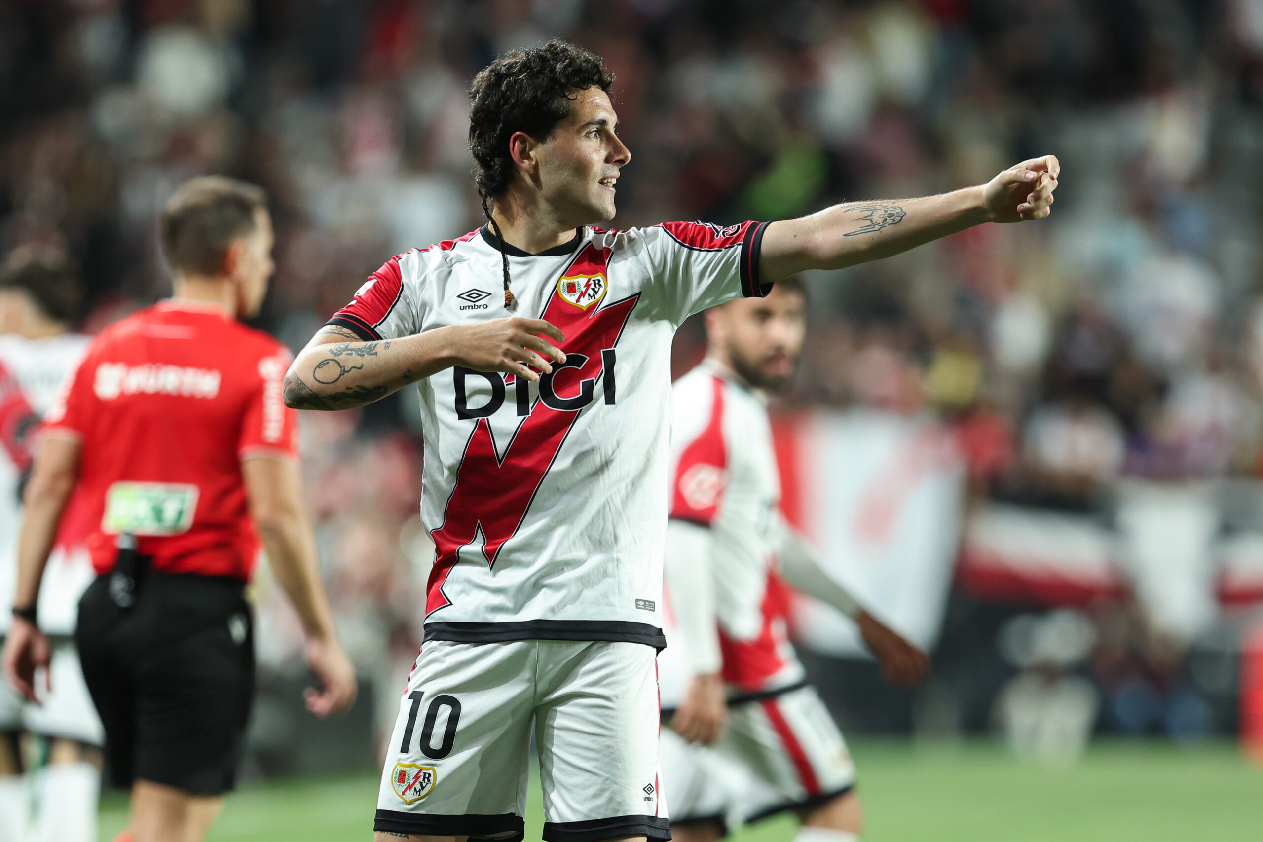 « Ce que les dirigeants veulent faire du football, c'est de la merde » : le coup de gueule Sergio Camello du Rayo Vallecano