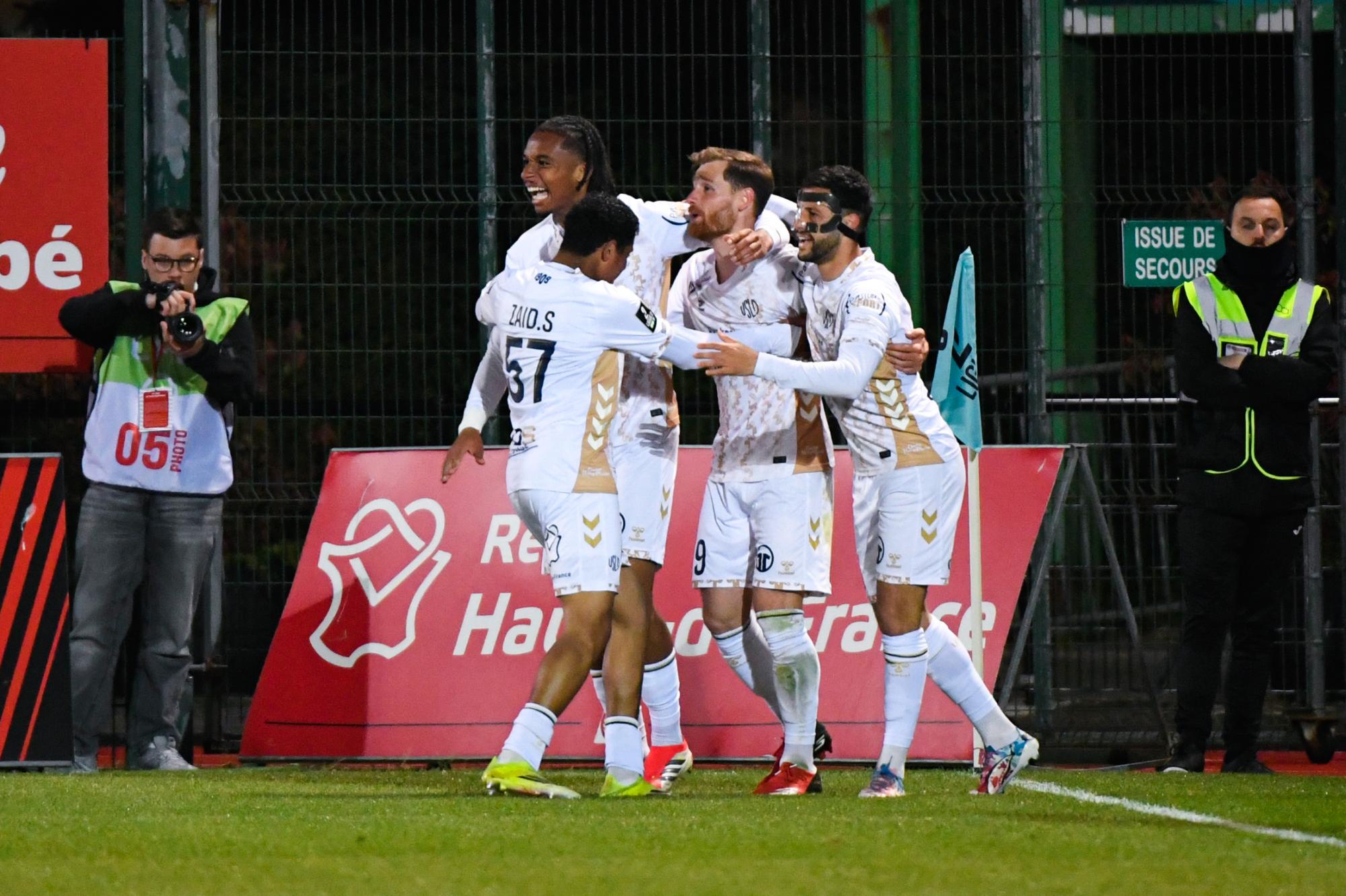 Ligue 2 : Dunkerque s'adjuge le derby en écrasant Boulogne-sur-Mer