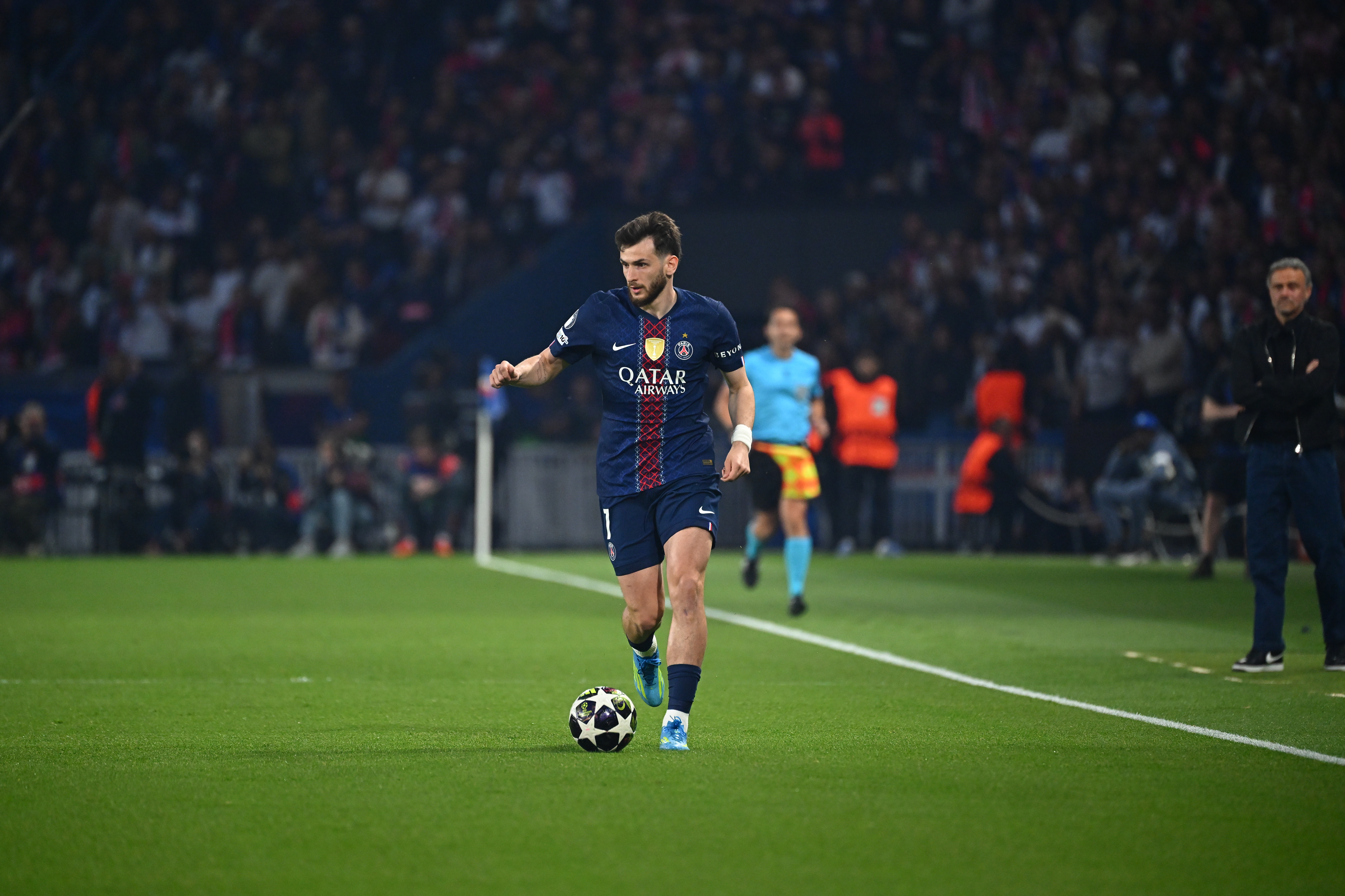 C1 : le but de l'égalisation de Khvicha Kvaratskhelia face au Bayern Munich en vidéo