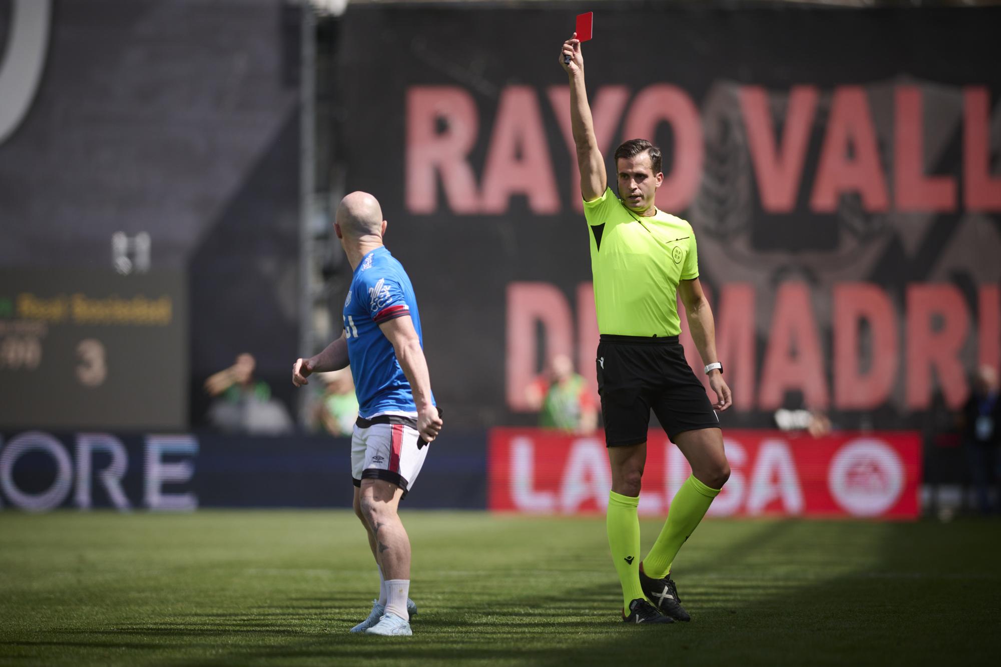 Isi Palazón prend sept matchs de suspension pour avoir insulté l'arbitre de Rayo Vallecano-Real Sociedad
