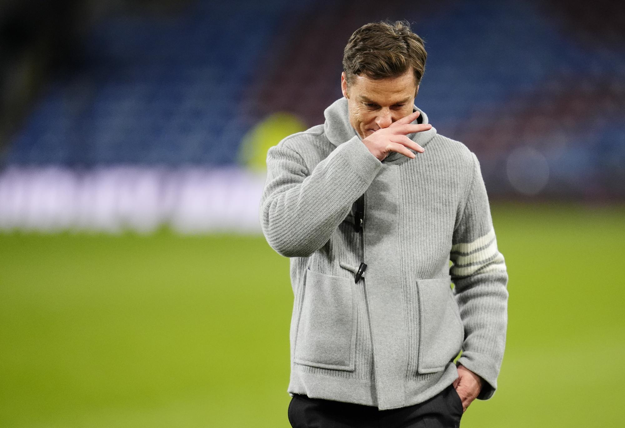 Scott Parker quitte son poste d'entraîneur de Burnley d'un accord commun