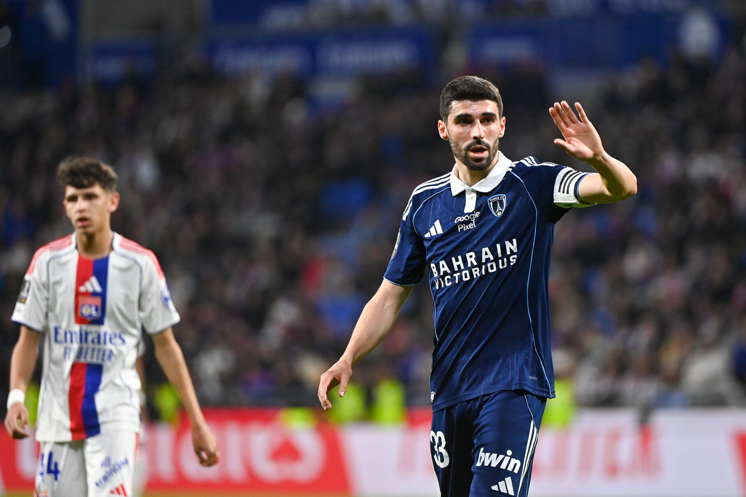 ENTRETIEN - Pierre Lees-Melou, capitaine du Paris FC : «/Au départ, j'avais un peu peur de la vie parisienne/»