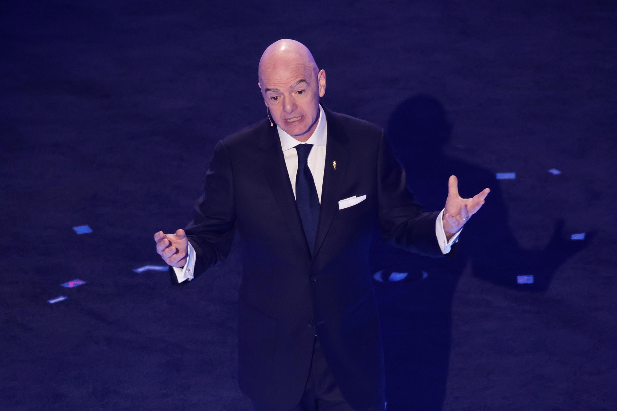 Tension au congrès de la FIFA : le président de la fédération palestinienne Jibril Rajoub de foot refuse de serrer la main à celui de la fédé israélienne Haim Katz