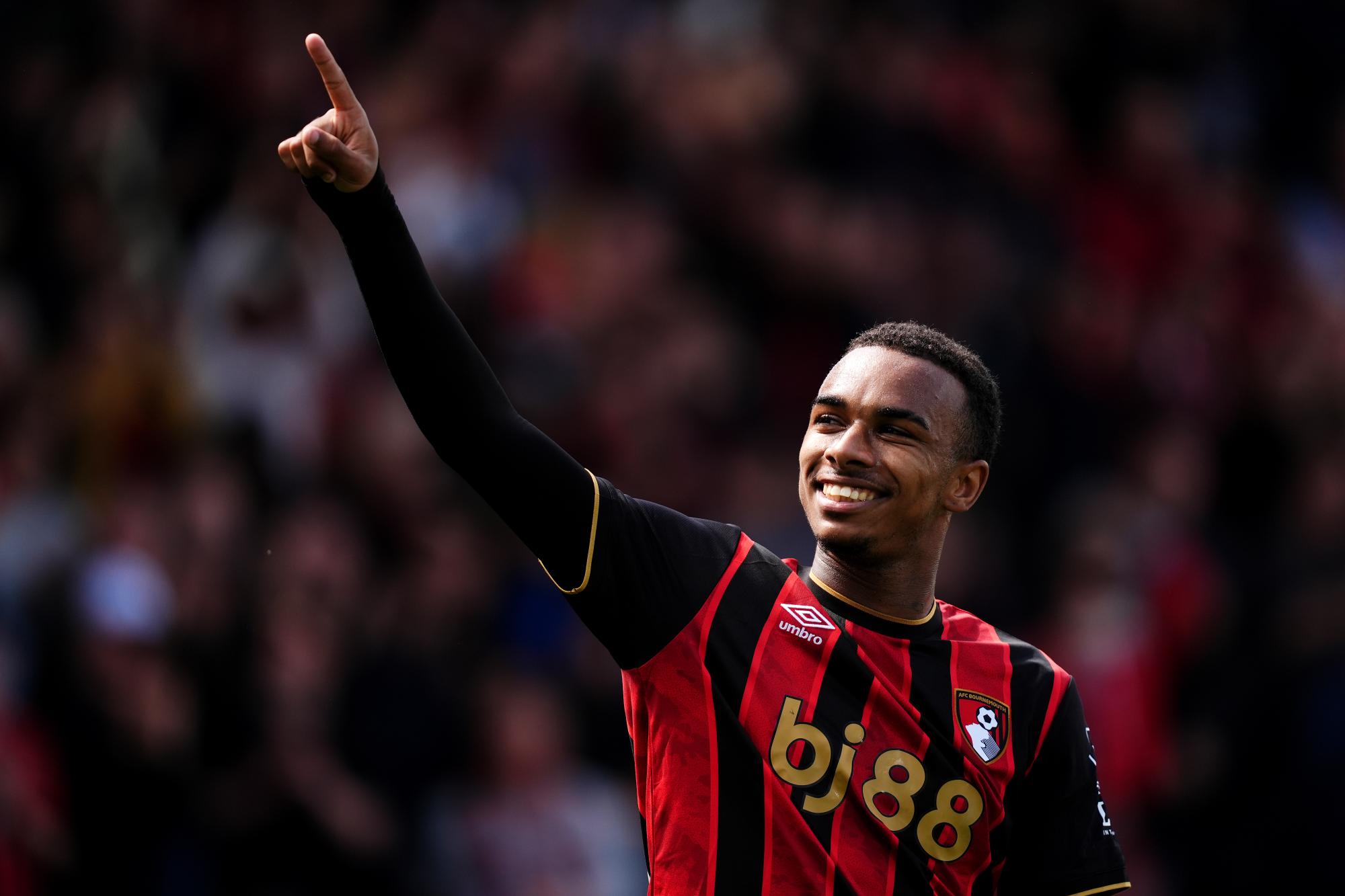 Buteur avec Bournemouth : Éli Junior Kroupi rejoint un record de précocité en Premier League