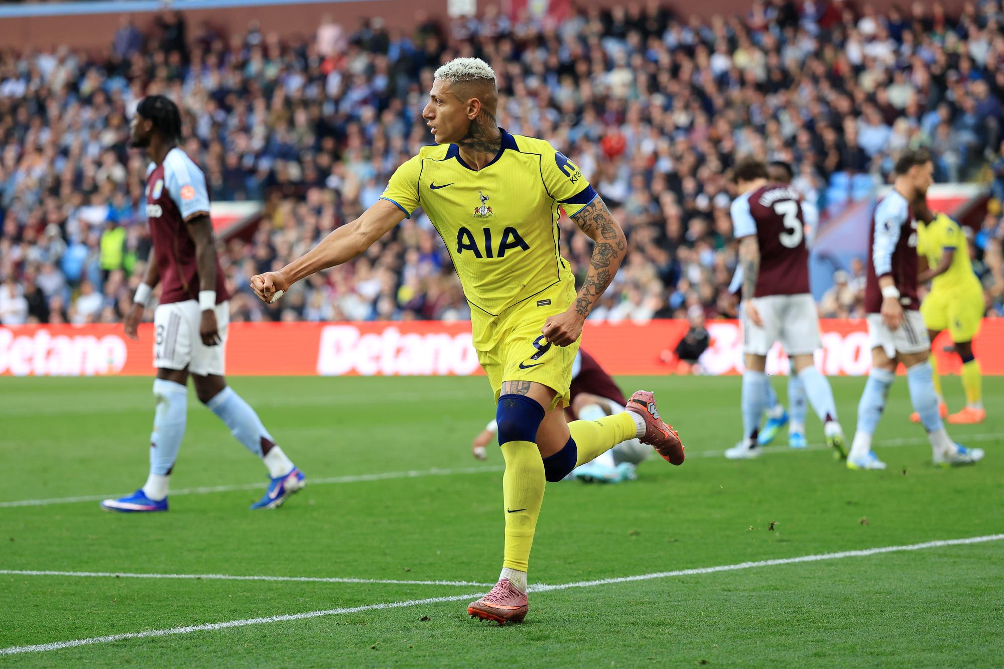 Premier League : Tottenham enfonce Villa et sort de la zone rouge