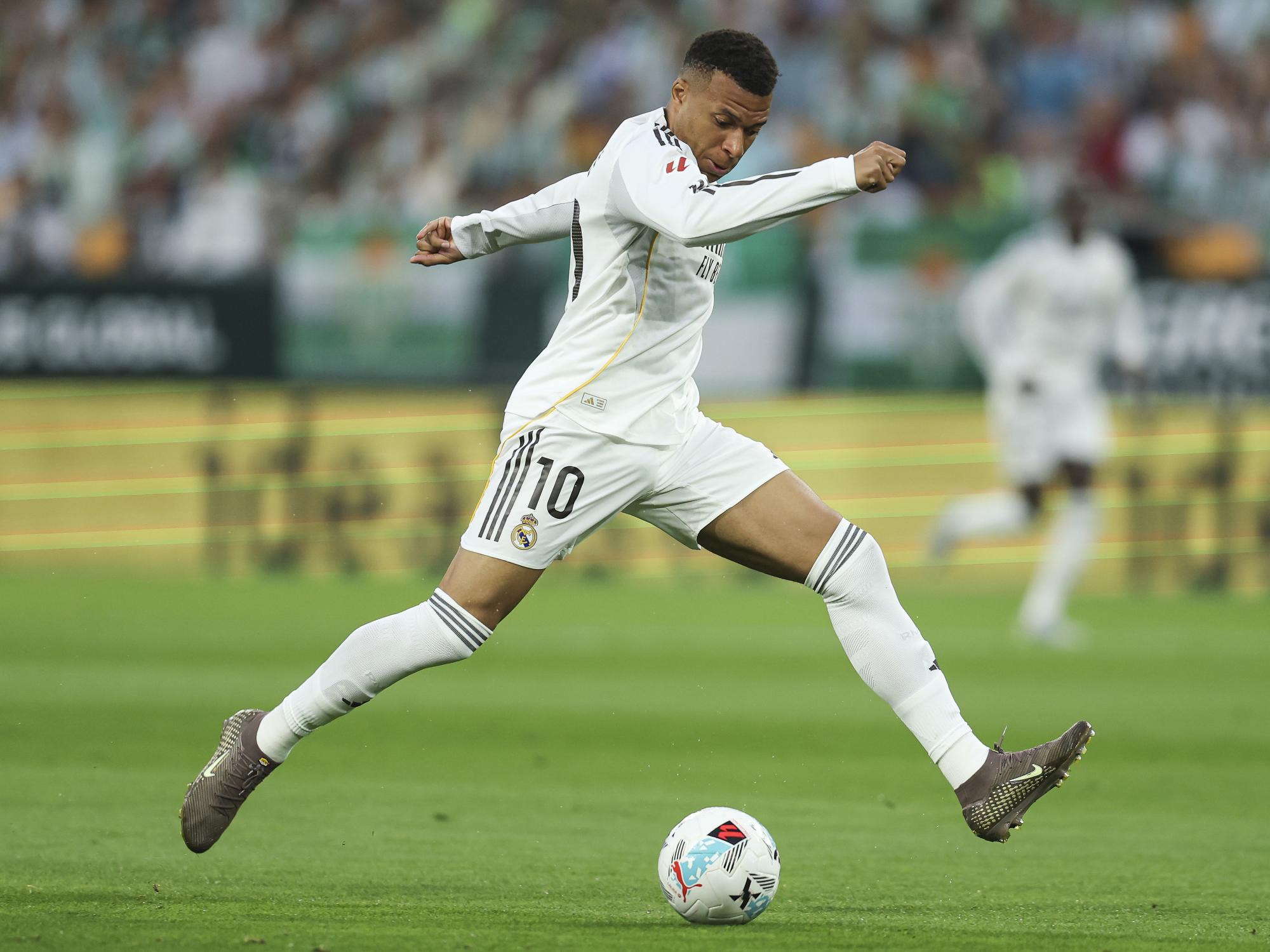 Le clan Mbappé contre-attaque face à la polémique