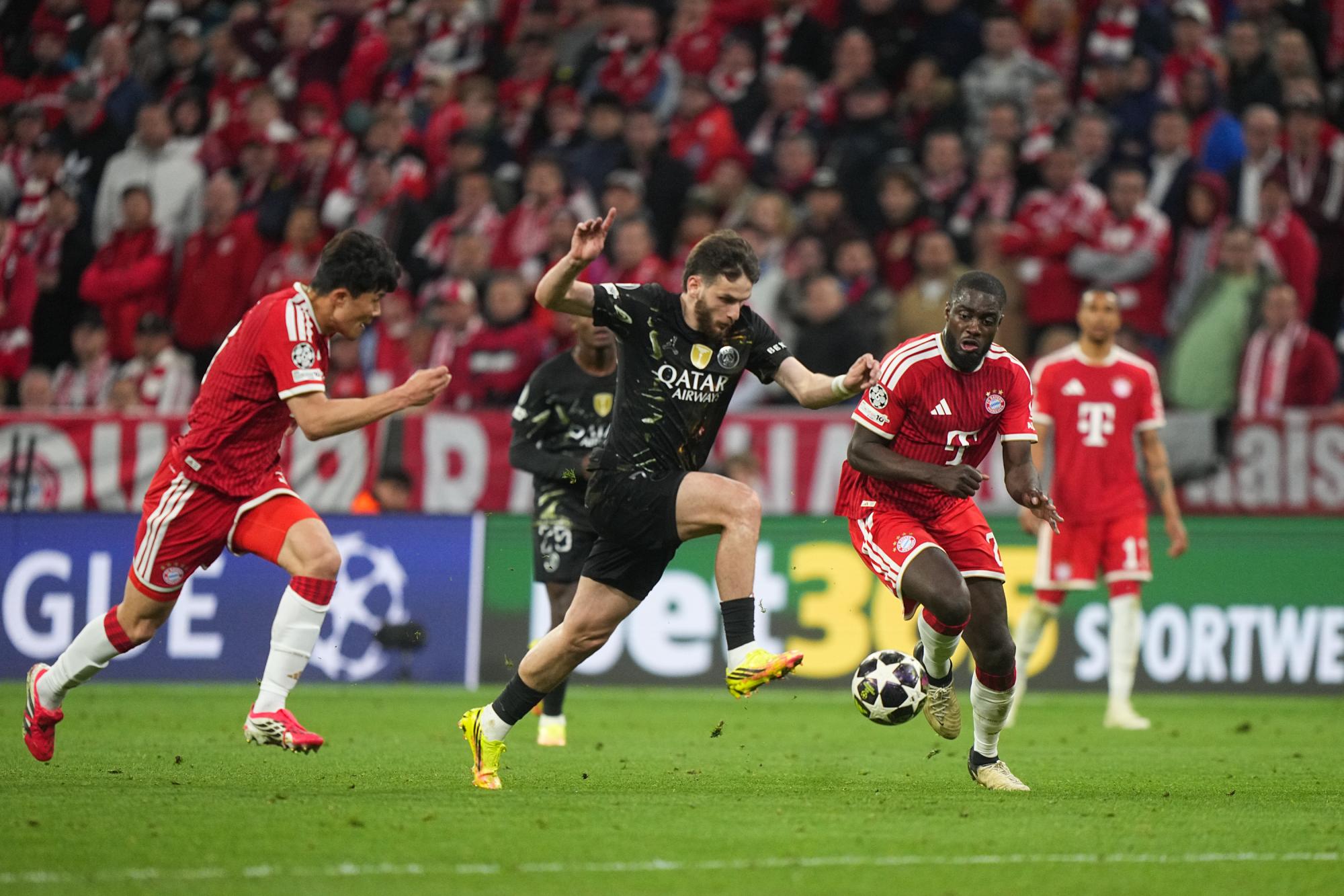 Selon le passeur décisif du PSG Khvicha Kvaratskhelia, « ce match contre le Bayern était le plus dur cette saison »