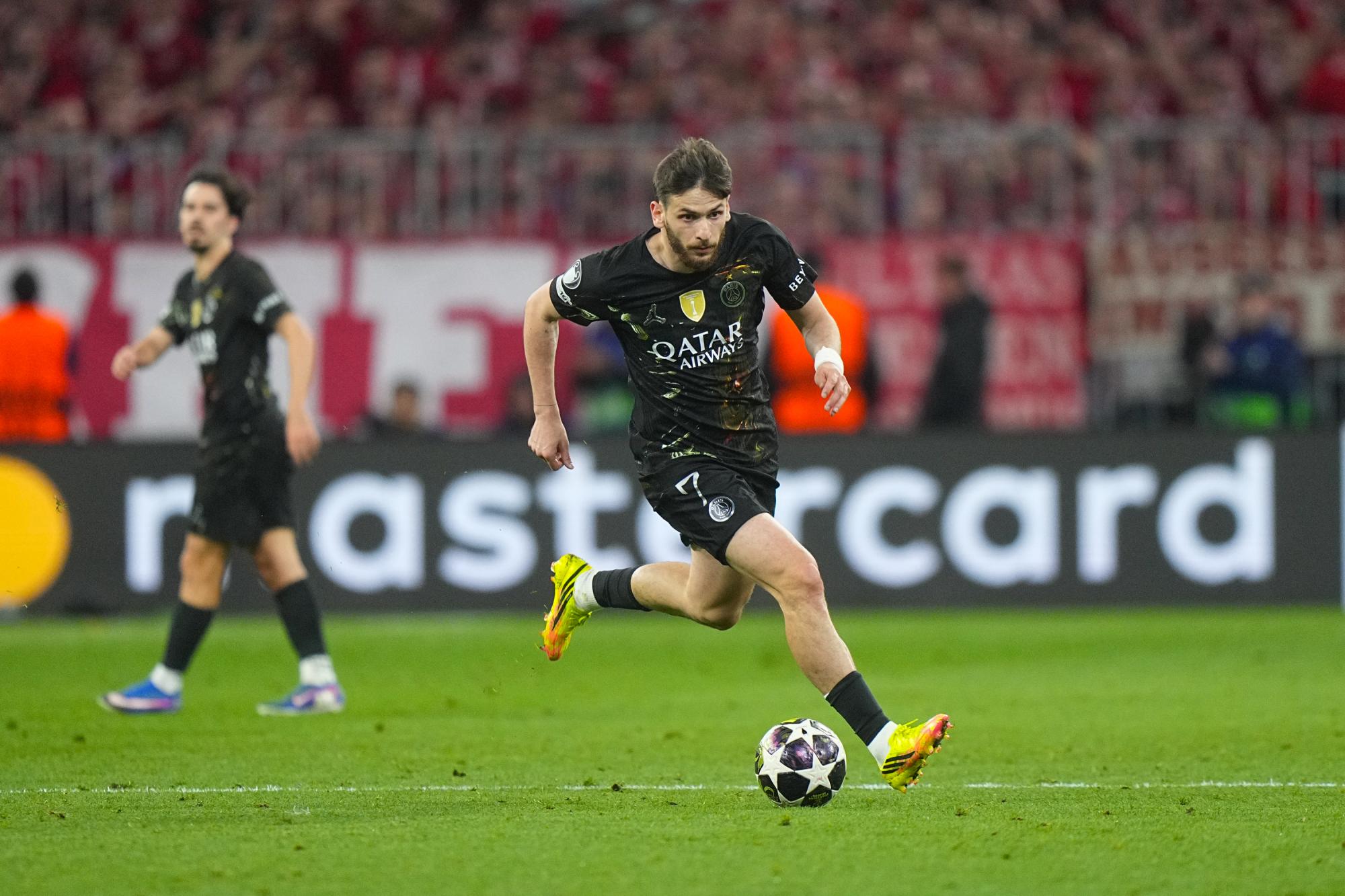 Bayern-PSG : Khvicha Kvaratskhelia établit un nouveau record en Ligue des champions