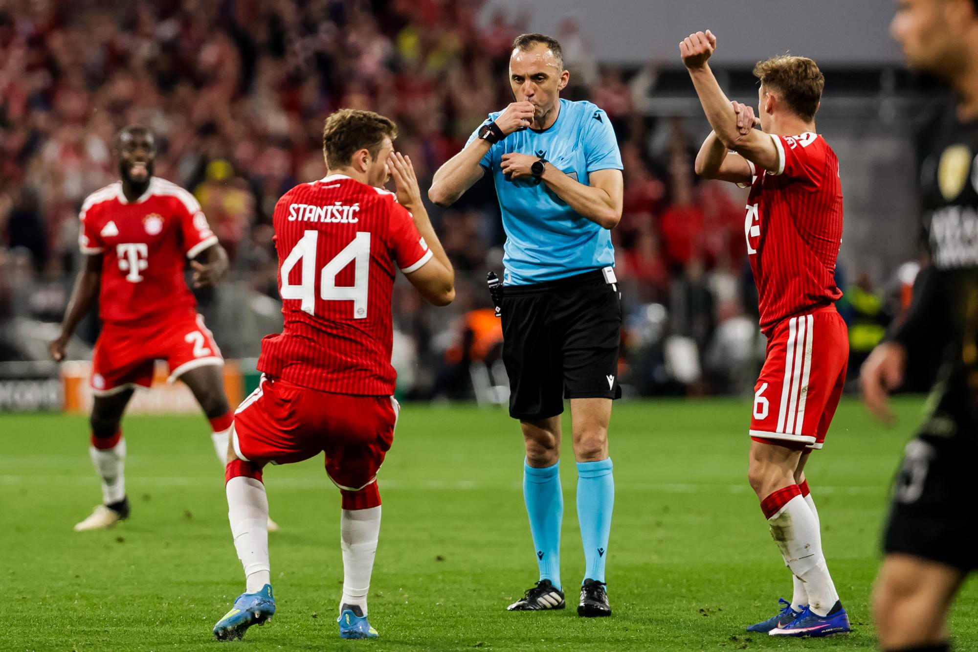 La presse allemande fustige l'arbitrage de João Pinheiro après l'élimination du Bayern aux portes de la finale de la C1