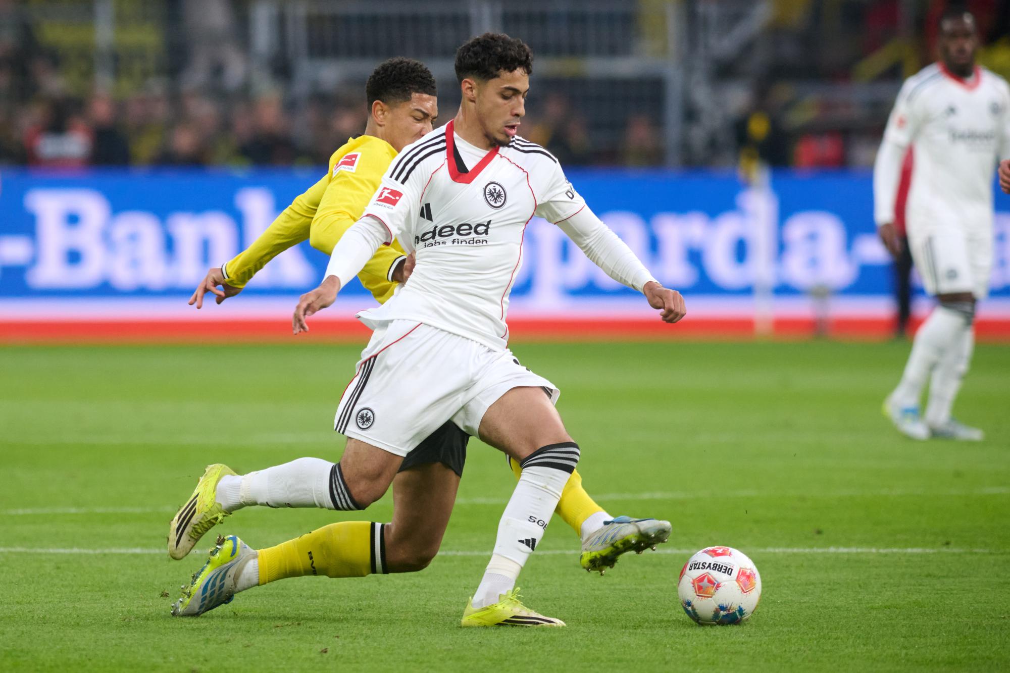 Bundesliga : le Borussia Dortmund vient à bout de l'Eintracht Francfort et assure sa place de dauphin