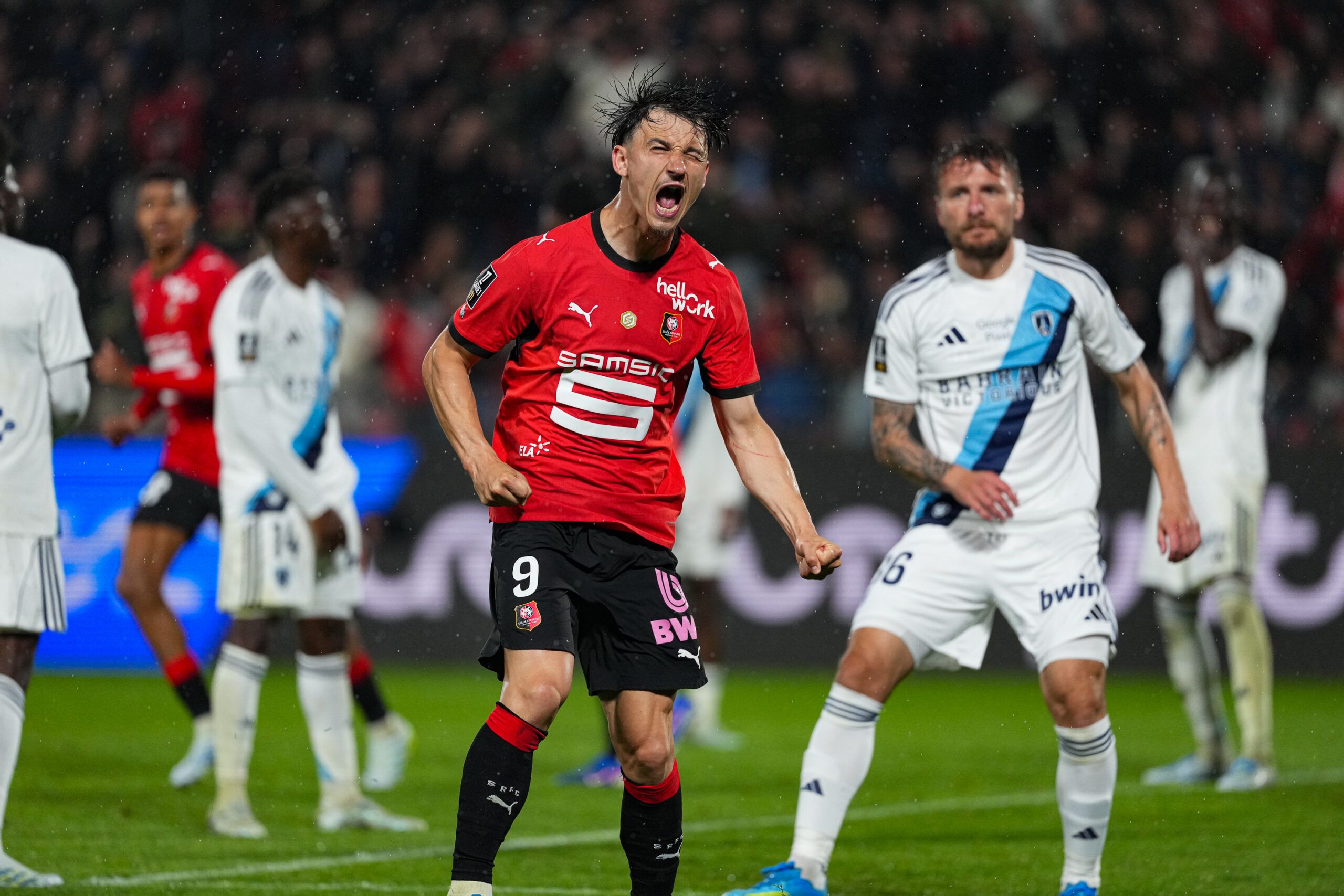Ligue 1 : Lille passe troisième devant l'OL battu à Toulouse, Rennes assure son retour en Europe