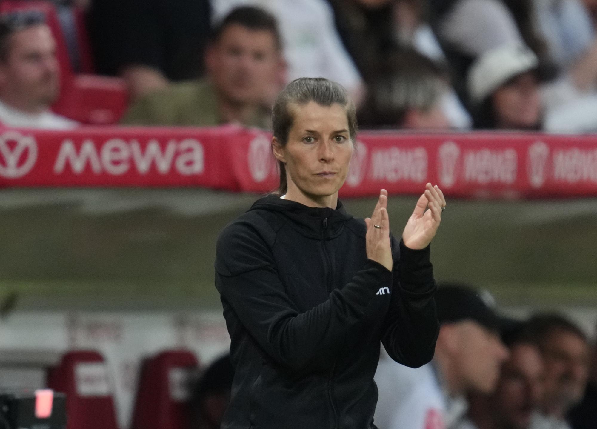 Marie-Louise Eta continue d'écrire l'histoire avec sa première victoire en Bundesliga