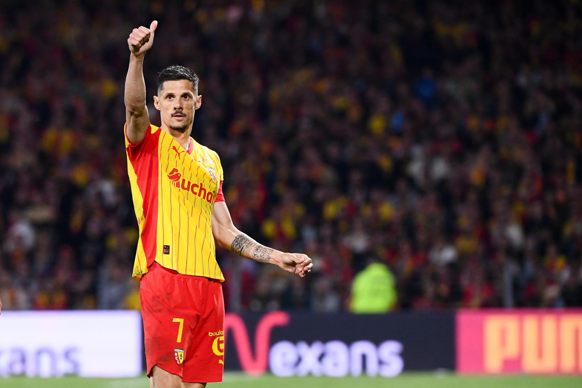 Ligue 1 : comment le RC Lens peut battre le PSG par huit buts d'écart pour rêver encore du titre de champion