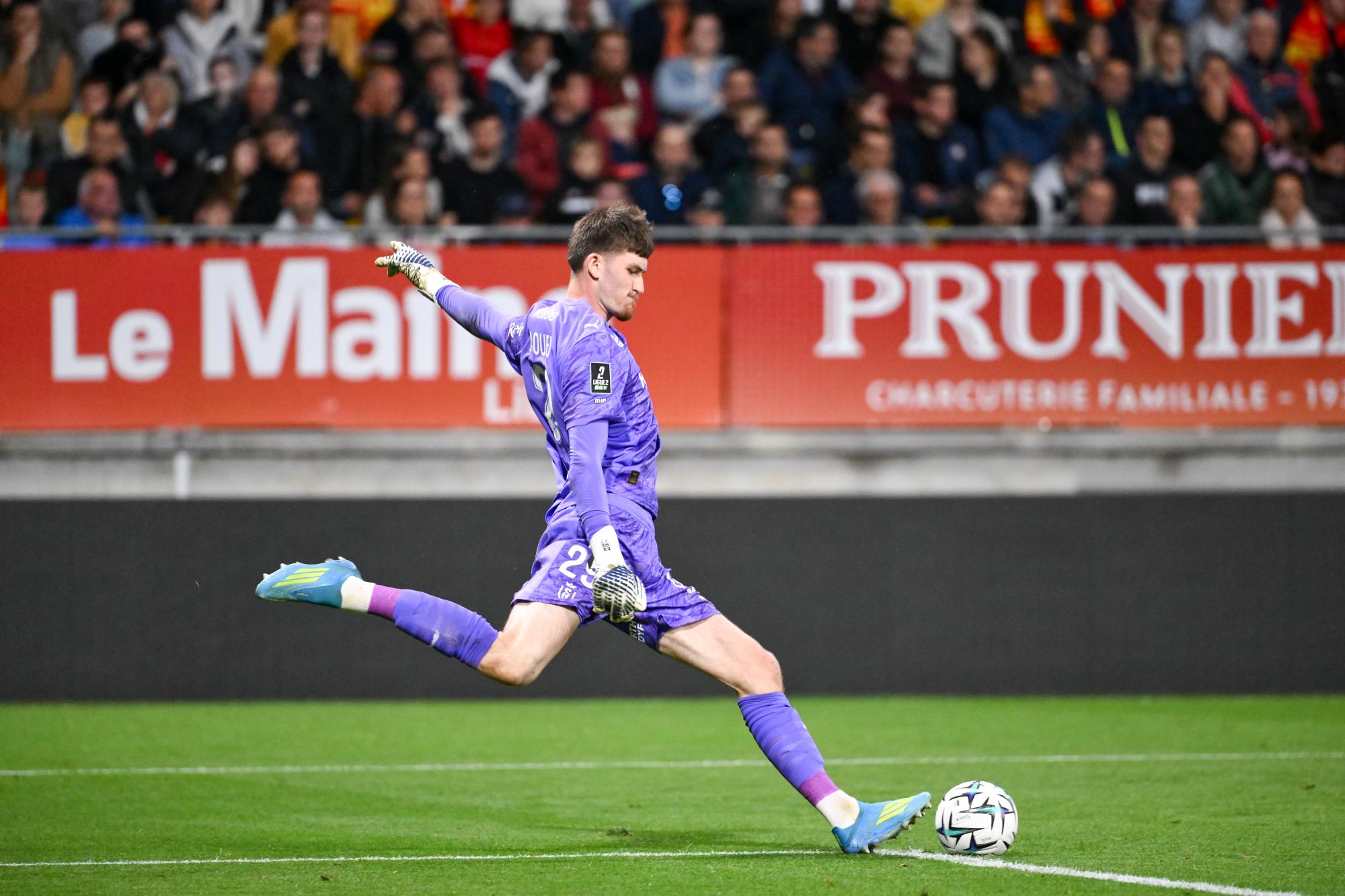 Le gardien de Reims Ewen Jaouen vers l'Angleterre ?
