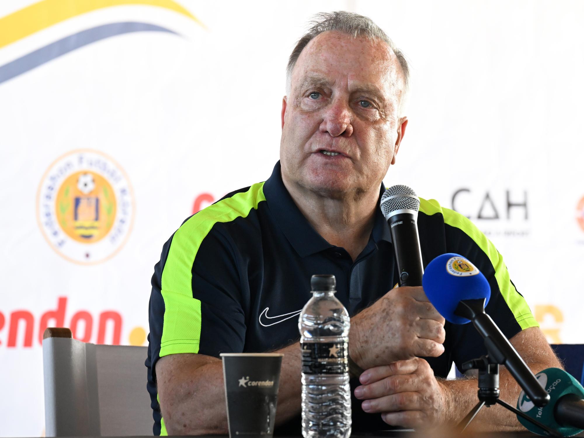 Mondial 2026 : Dick Advocaat fait son retour au poste de sélectionneur de Curaçao quelques mois après son départ