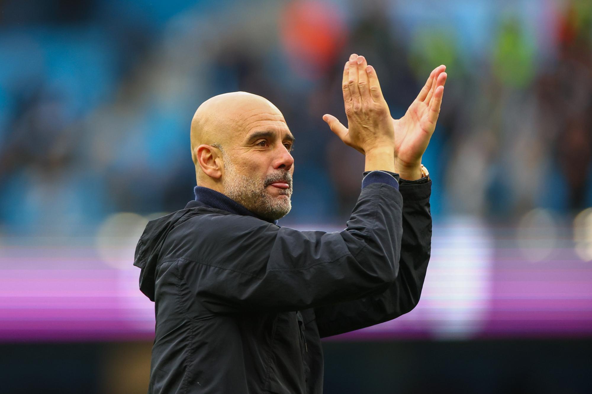 Manchester City : Pep Guardiola s'en prend à la VAR... et à ChatGPT