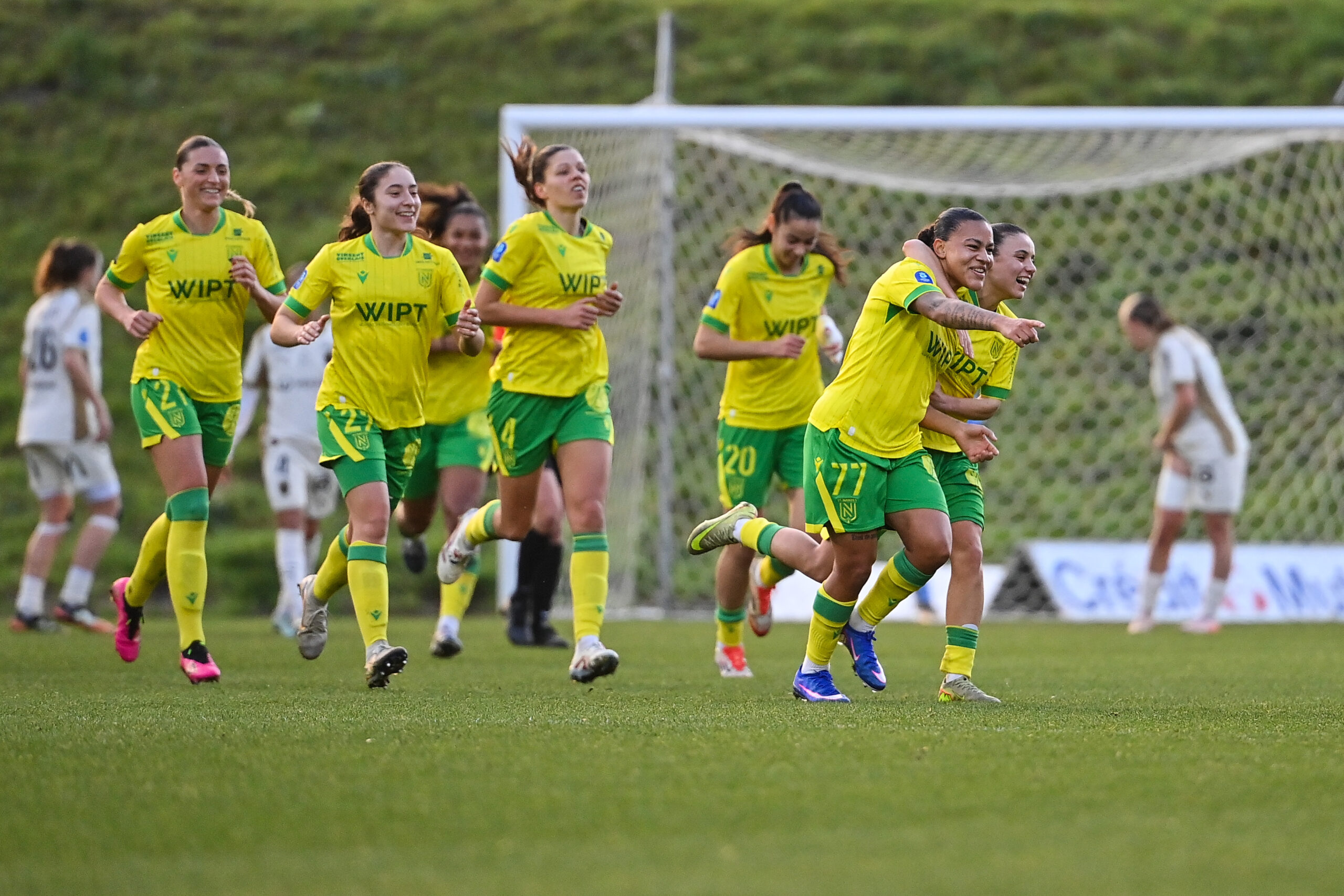 Première Ligue : Comment le FC Nantes féminin s'est réapproprié le jeu à la nantaise tout en le modernisant depuis trois ans ?