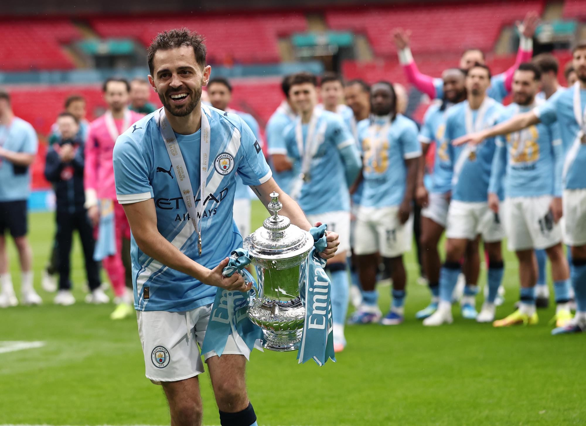 Bernardo Silva savoure la victoire de Manchester City en FA Cup : «Vingt trophées, c'est pas mal/! »