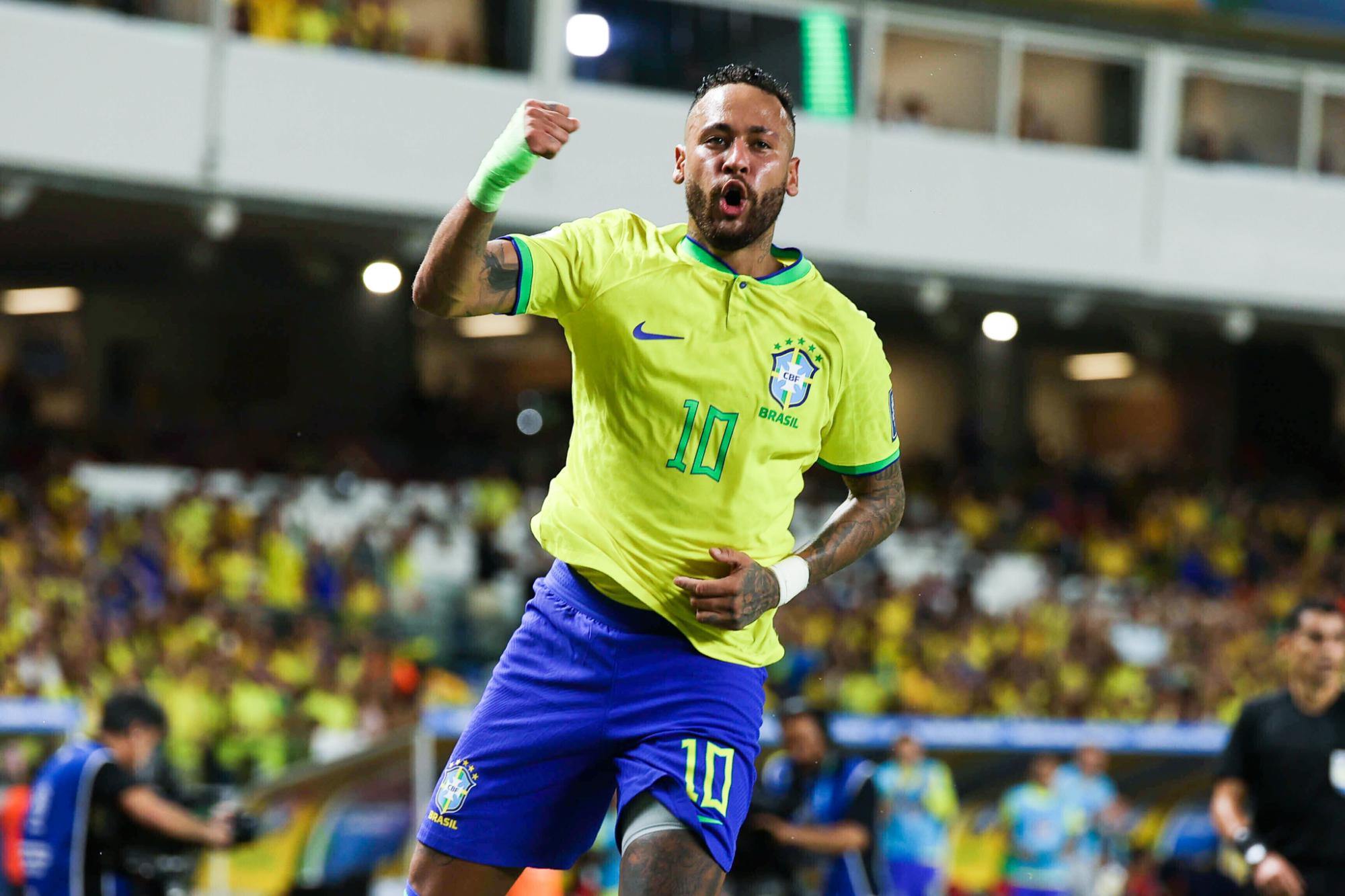 Des scènes de liesse dans les rues au Brésil pour le retour de Neymar