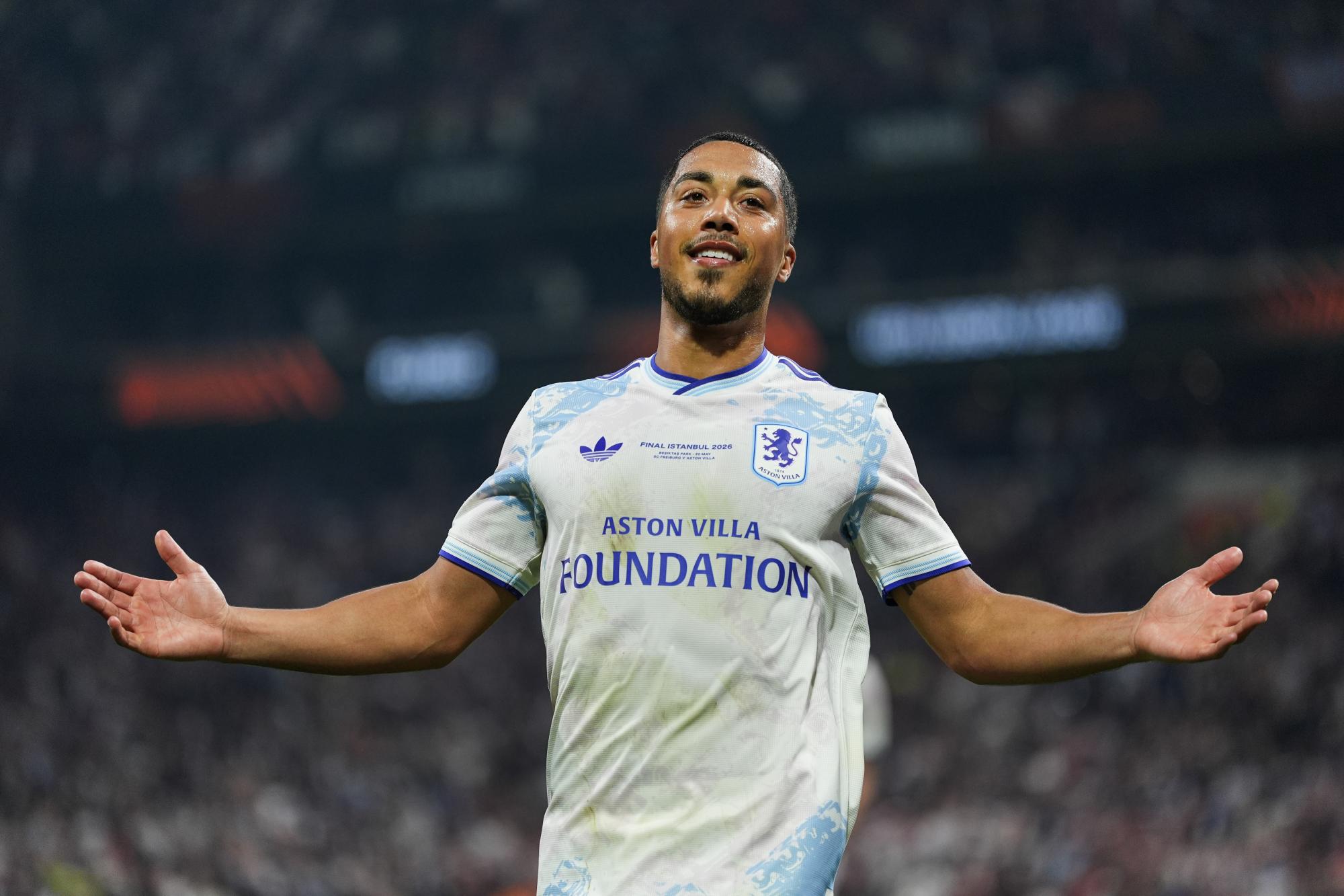 L'Angleterre est en passe d'avoir six clubs qualifiés pour la prochaine Ligue des champions, à deux conditions