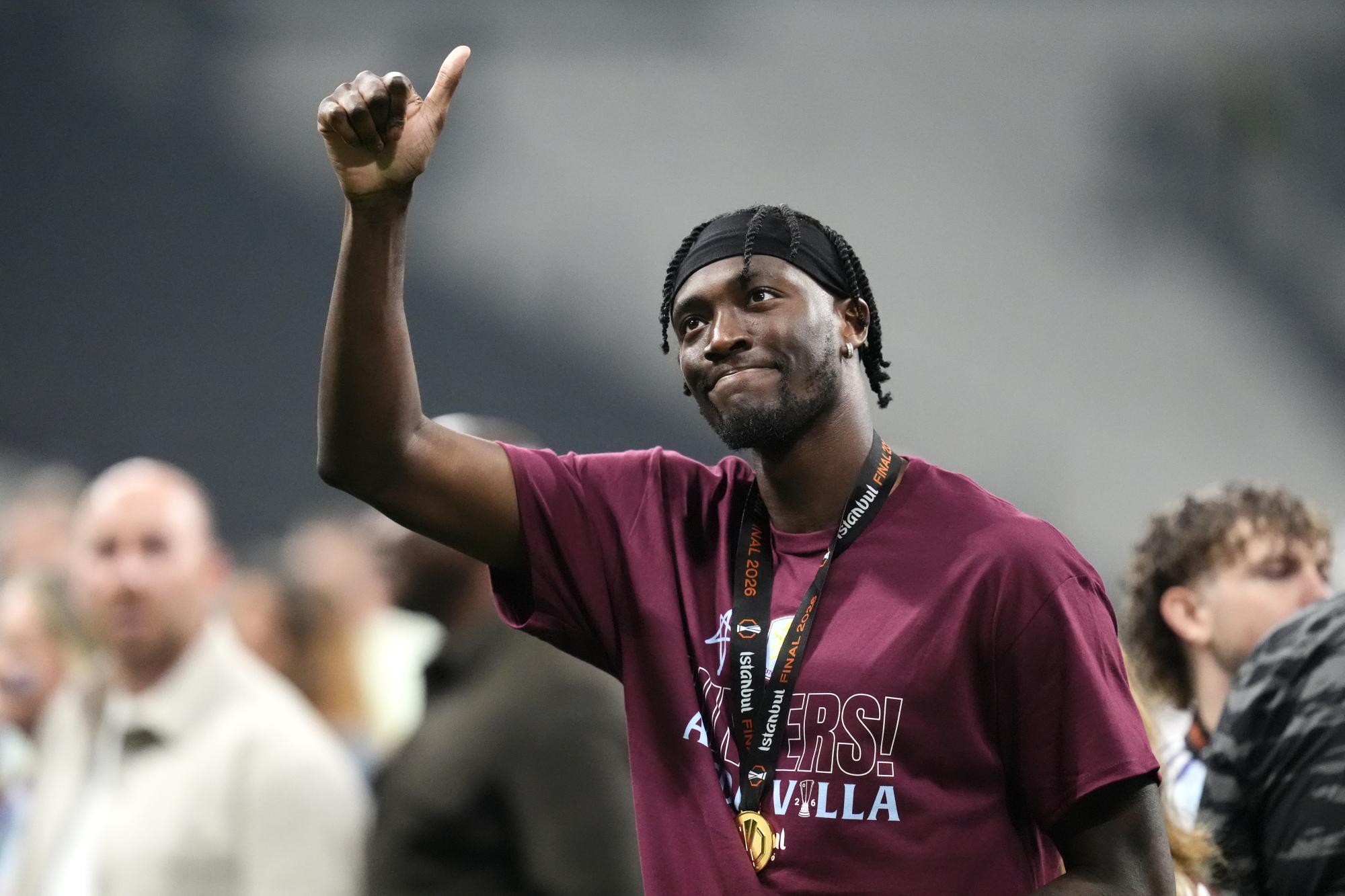 Après le sacre d'Aston Villa, Tammy Abraham devient le deuxième joueur de l'histoire à remporter les trois Coupes d'Europe interclubs