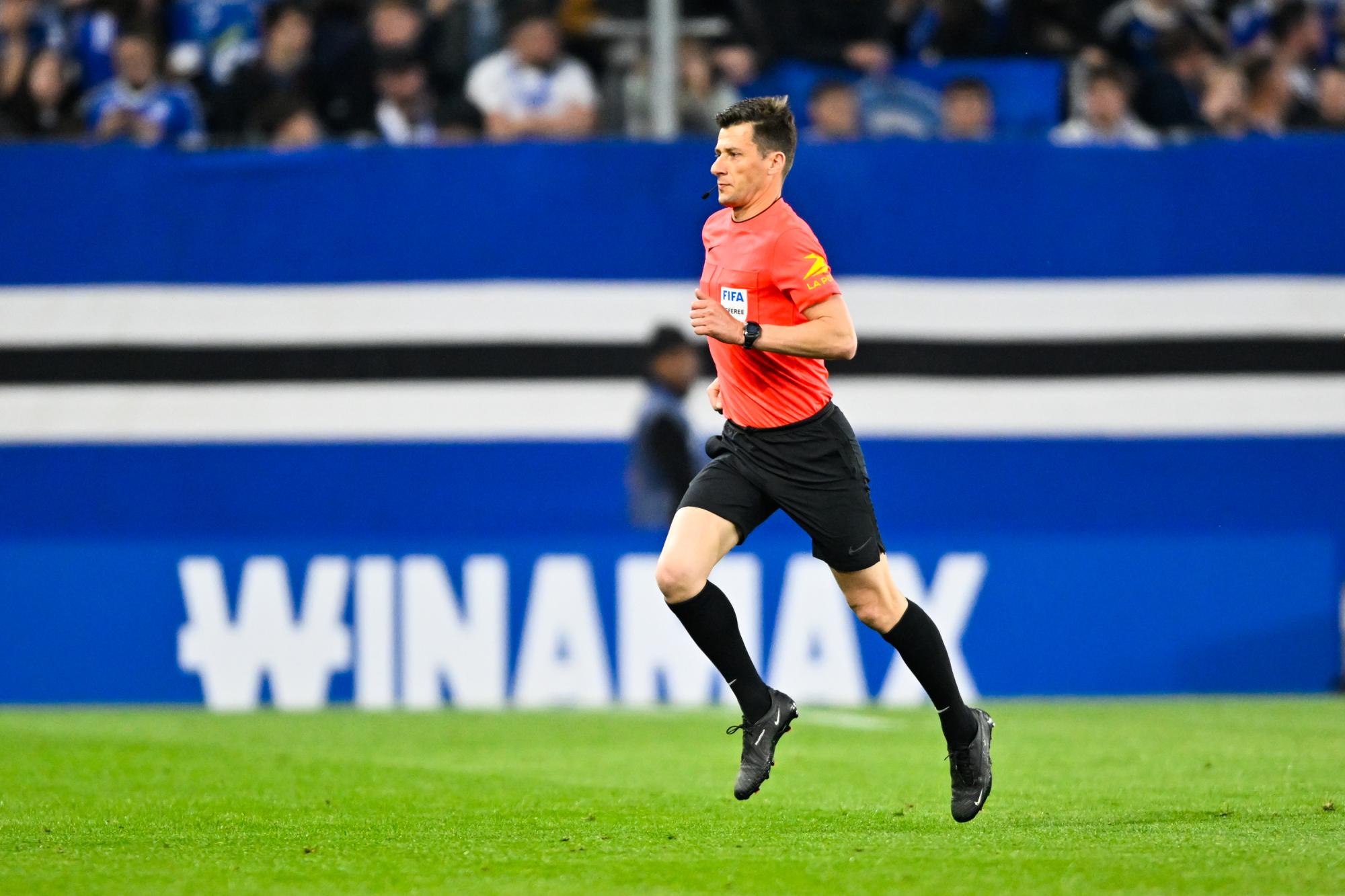 Benoît Bastien et Ruddy Buquet seront les arbitres de la double confrontation décisive entre Nice et Saint-Étienne