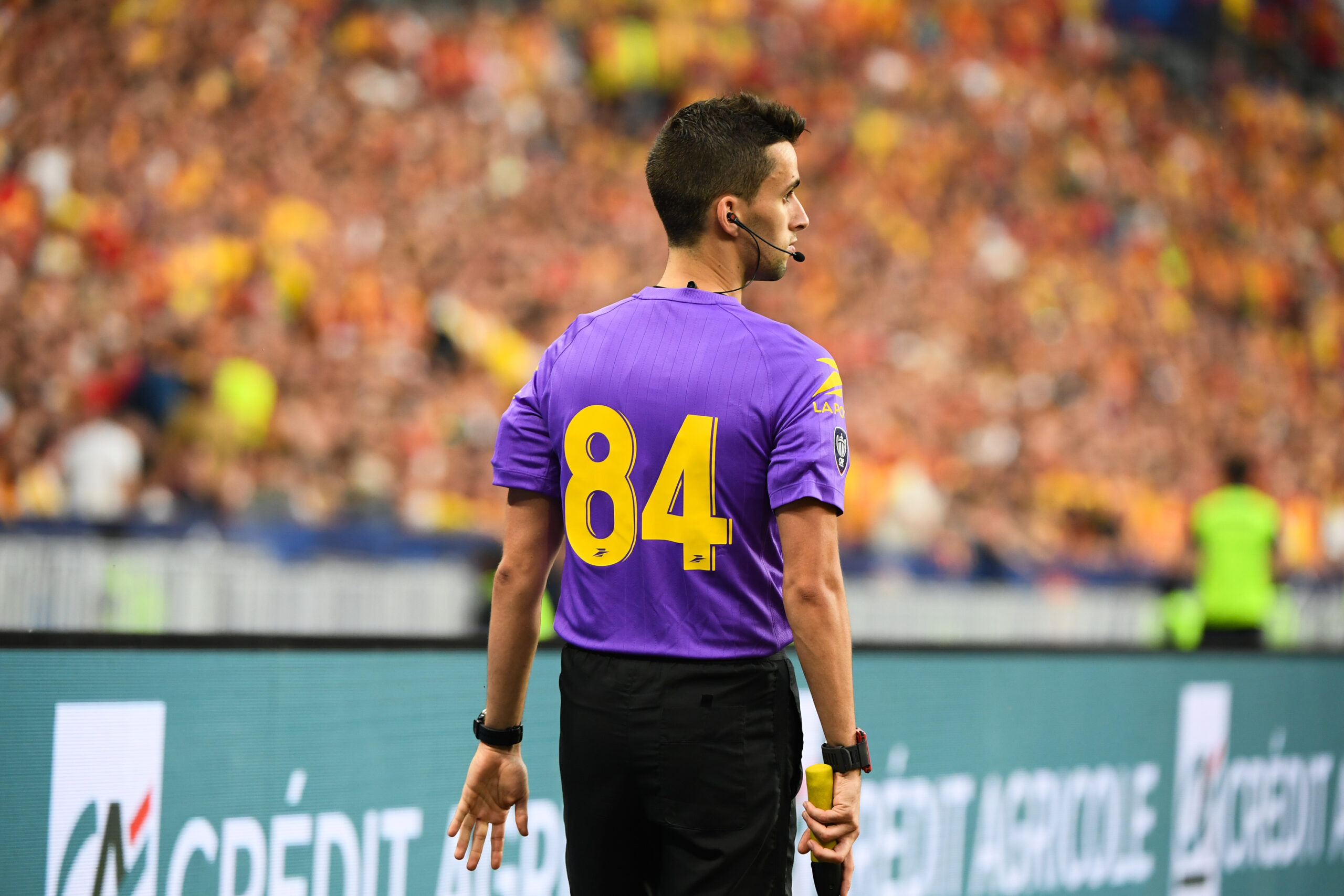 Lens-Nice : Pourquoi les arbitres de la finale de Coupe de France portent-ils un numéro dans le dos ?