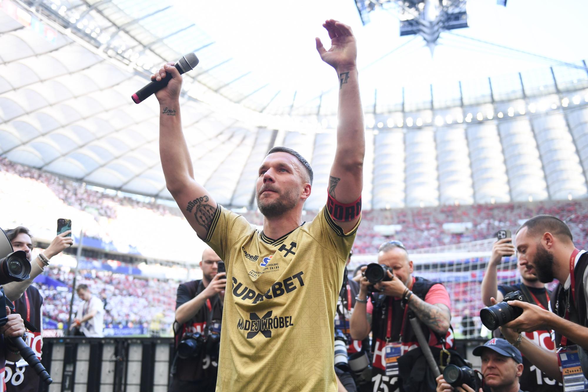 Ancien international allemand, Lukas Podolski prend sa retraite