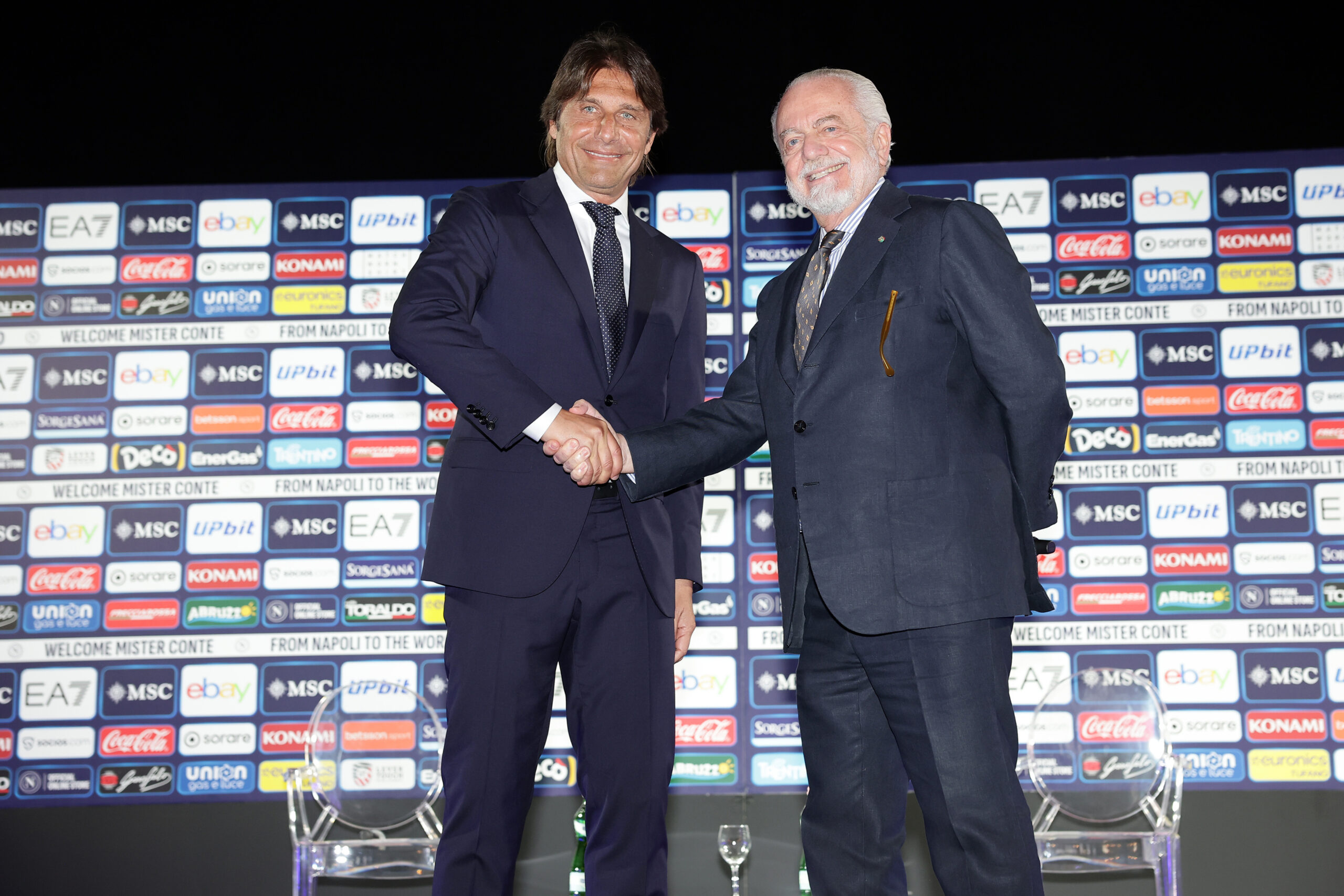 Italie : Naples - Antonio Conte et Aurelio De Laurentiis s'embrouillent devant les journalistes