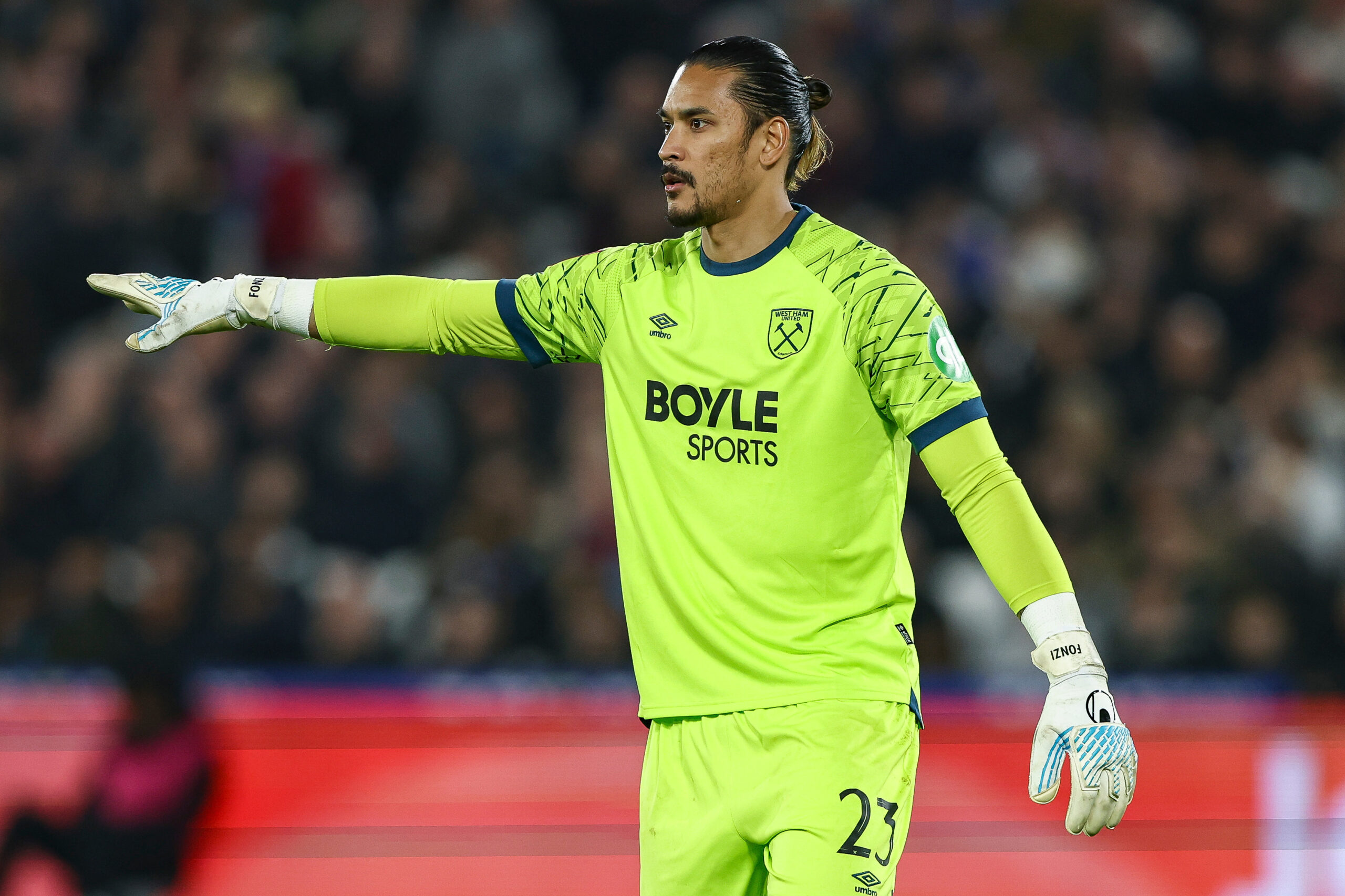 Premier League : La femme d'Alphonse Areola s'en prend aux entraîneurs de West Ham après la relégation