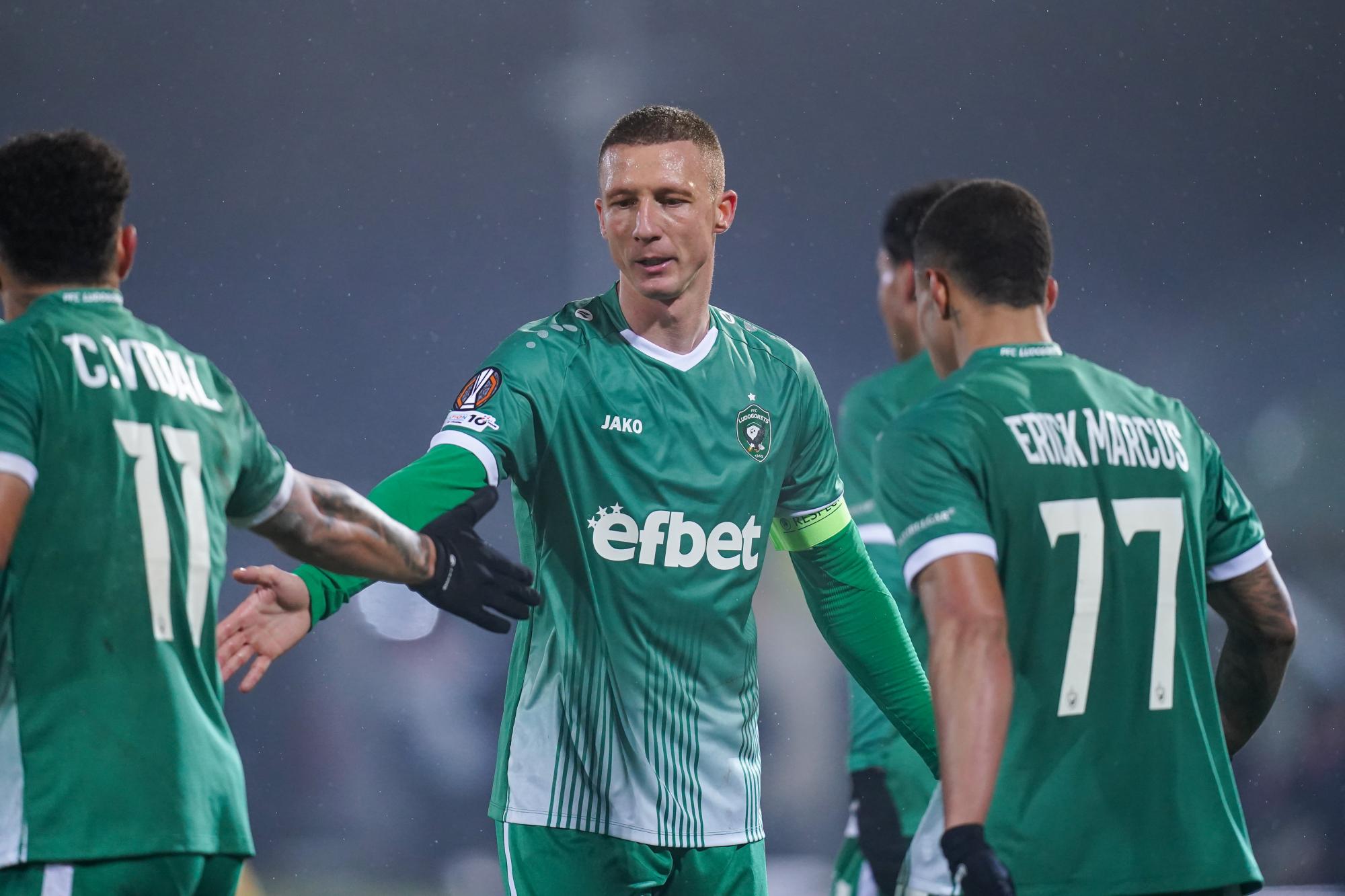 Quand un arbitre décide de ne pas sanctionner un kick de kung-fu dans le championnat de Bulgarie