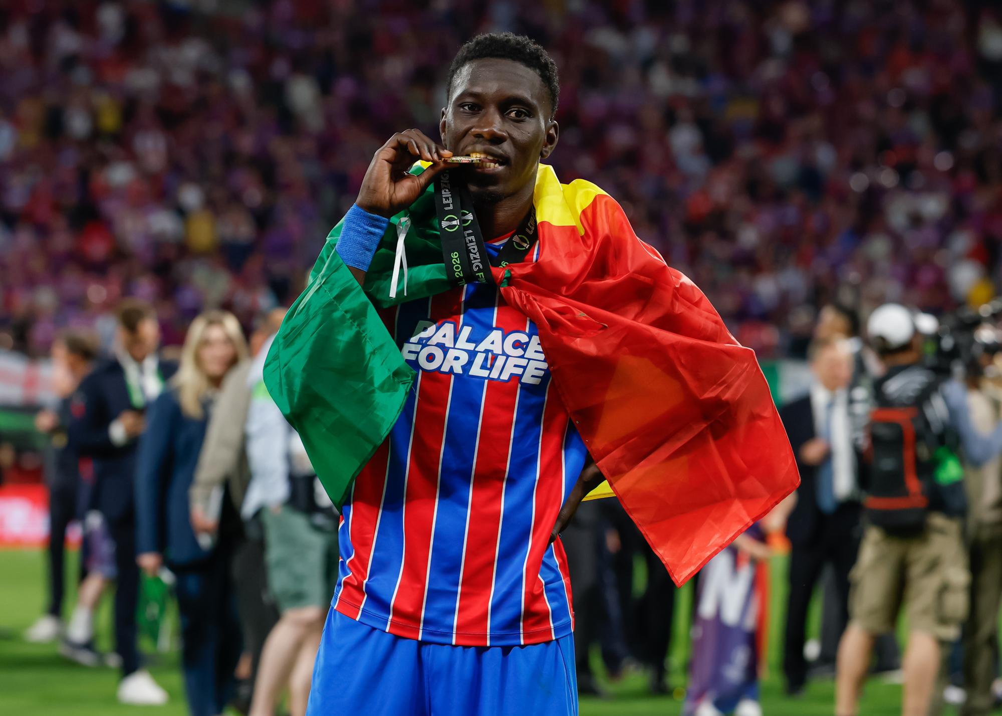 L'ancien de l'OM Ismaïla Sarr élu meilleur joueur de la Ligue Conférence