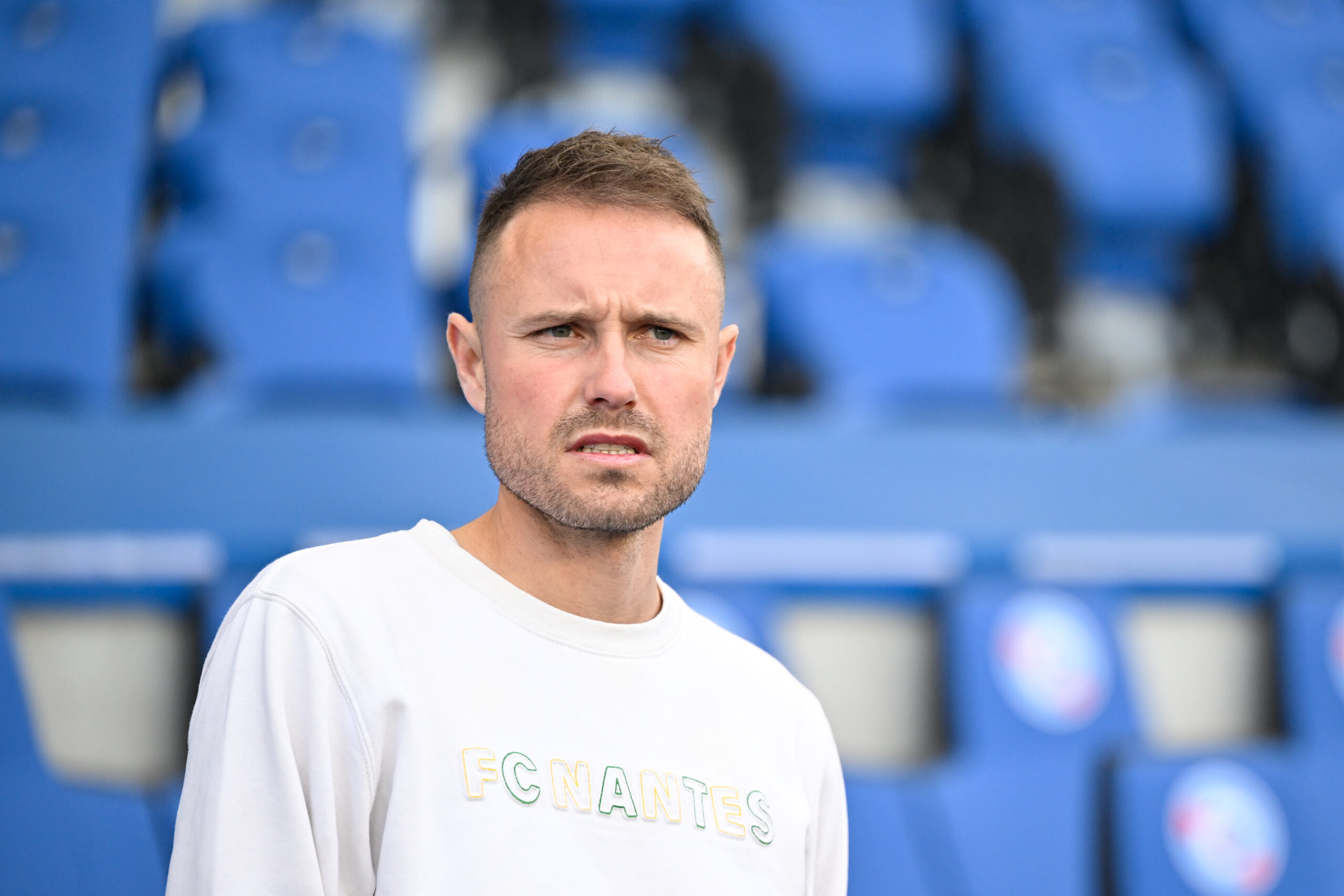 L'entraîneur des féminines Nicolas Chabot quitte le FC Nantes, l'entraîneur de Dijon Pierre-Alain Picard pour le remplacer