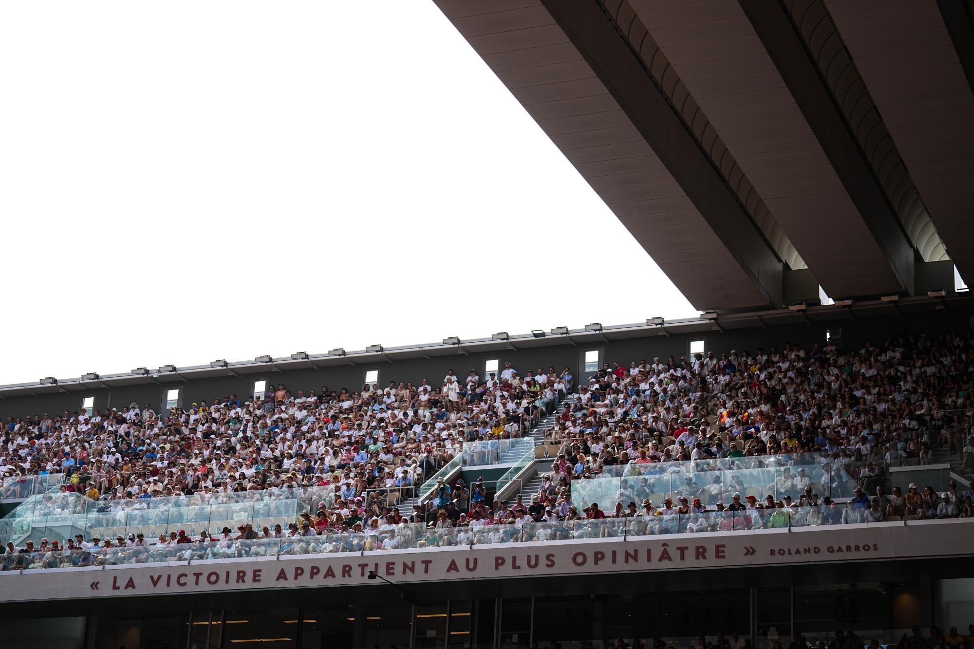 Roland-Garros : le court Philippe-Chatrier exulte lors de la victoire en Ligue des champions