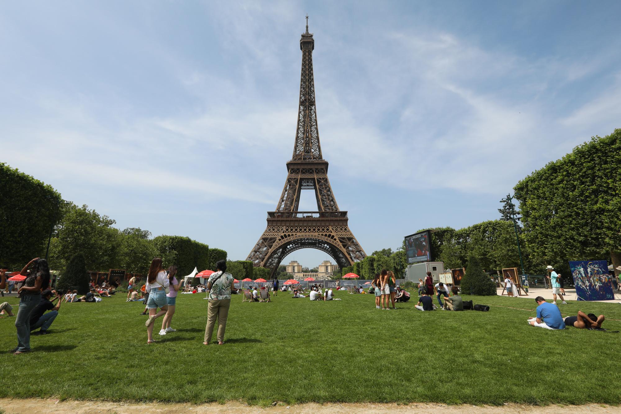 La maire du VIIIè arrondissement de Paris Catherine Lécuyer demande « zéro rassemblement » dans Paris après la victoire du PSG
