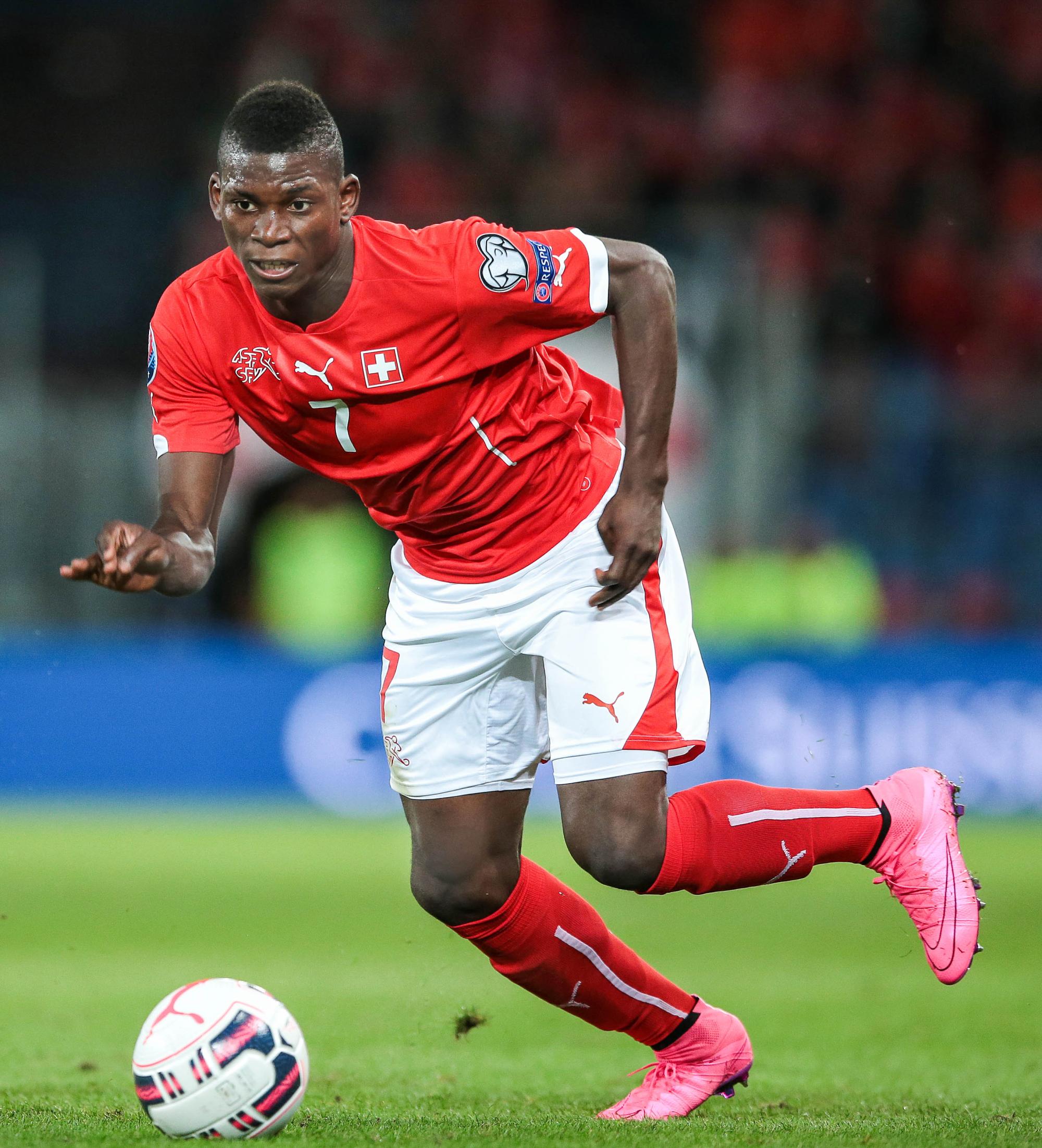 Avec des penaltys de Breel Embolo et Granit Xhaka, la Suisse démarre sa préparation pour le Mondial par une victoire contre la Jordanie