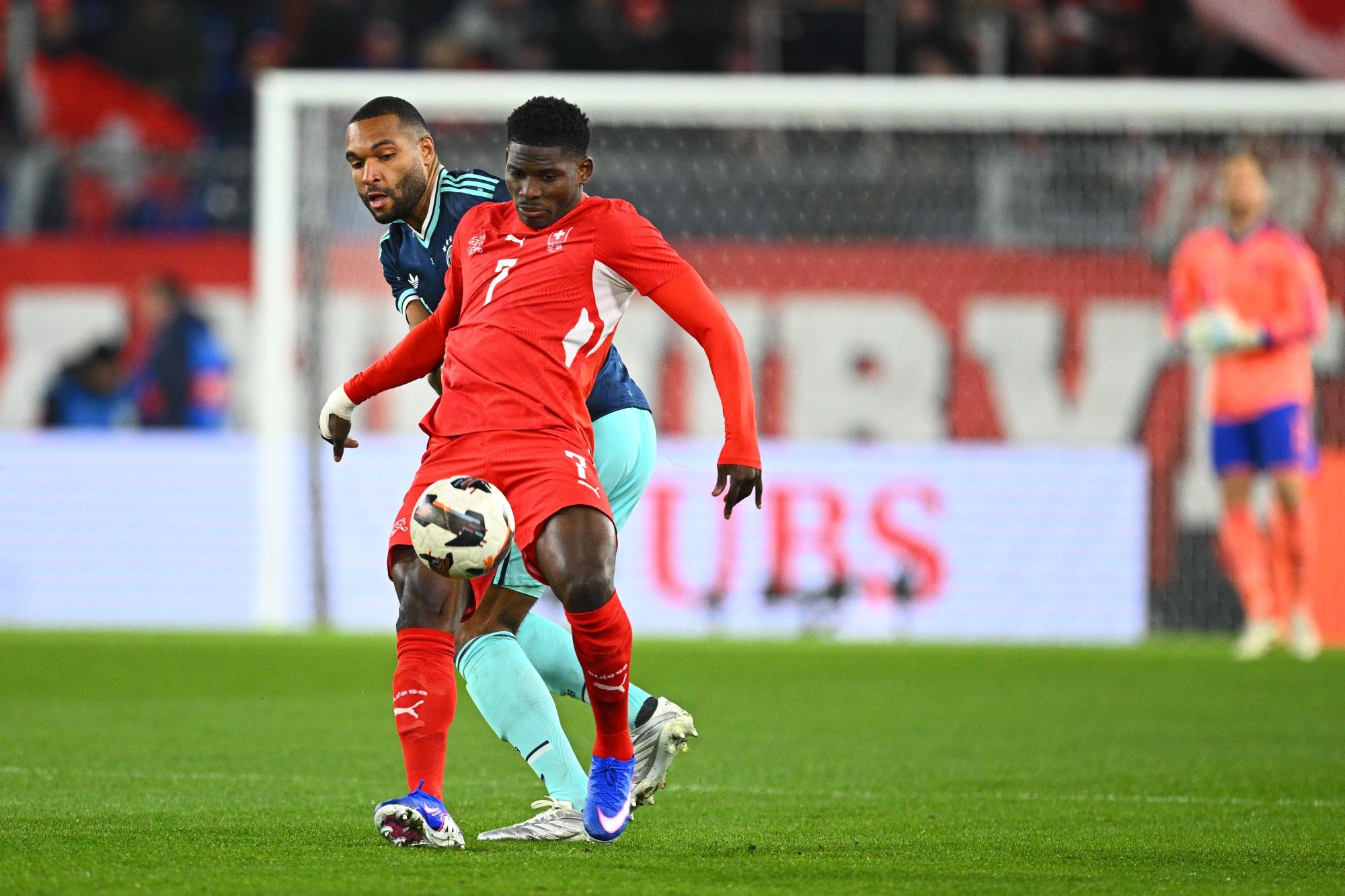 Suisse : Breel Embolo n'a pas pu partir en avion avec ses coéquipiers pour la Coupe du monde